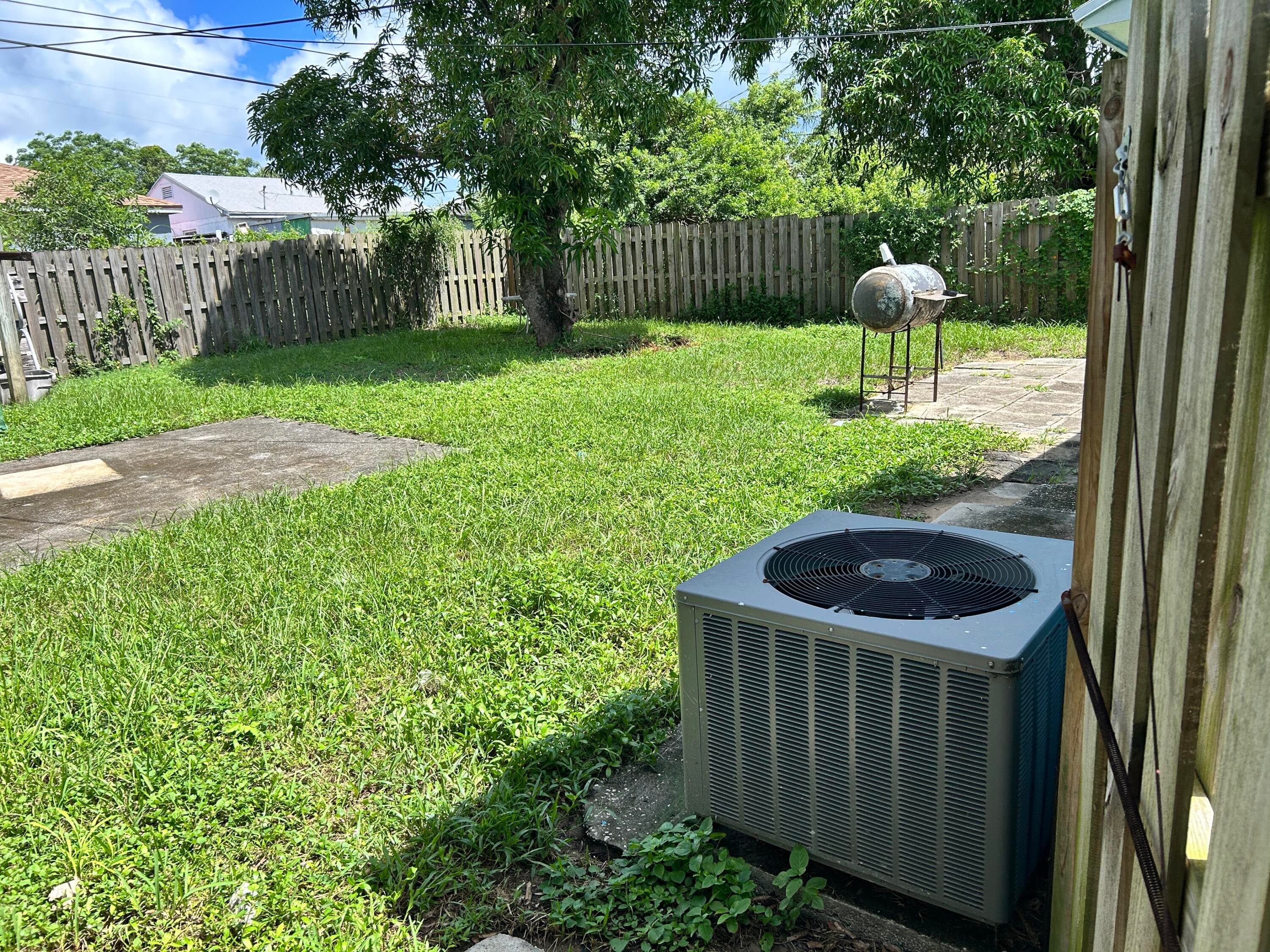 840 W 2nd Street, Riviera Beach, FL 33404 — photo 15 of 16