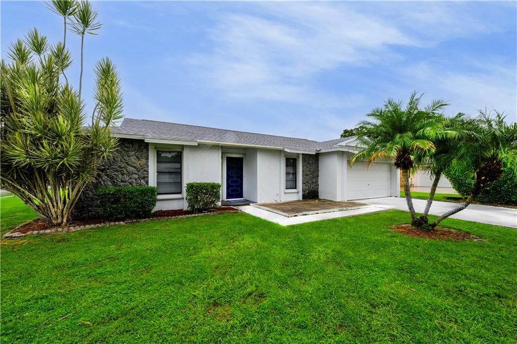 2490 4th Place, Vero Beach, FL 32962 — photo 1 of 22