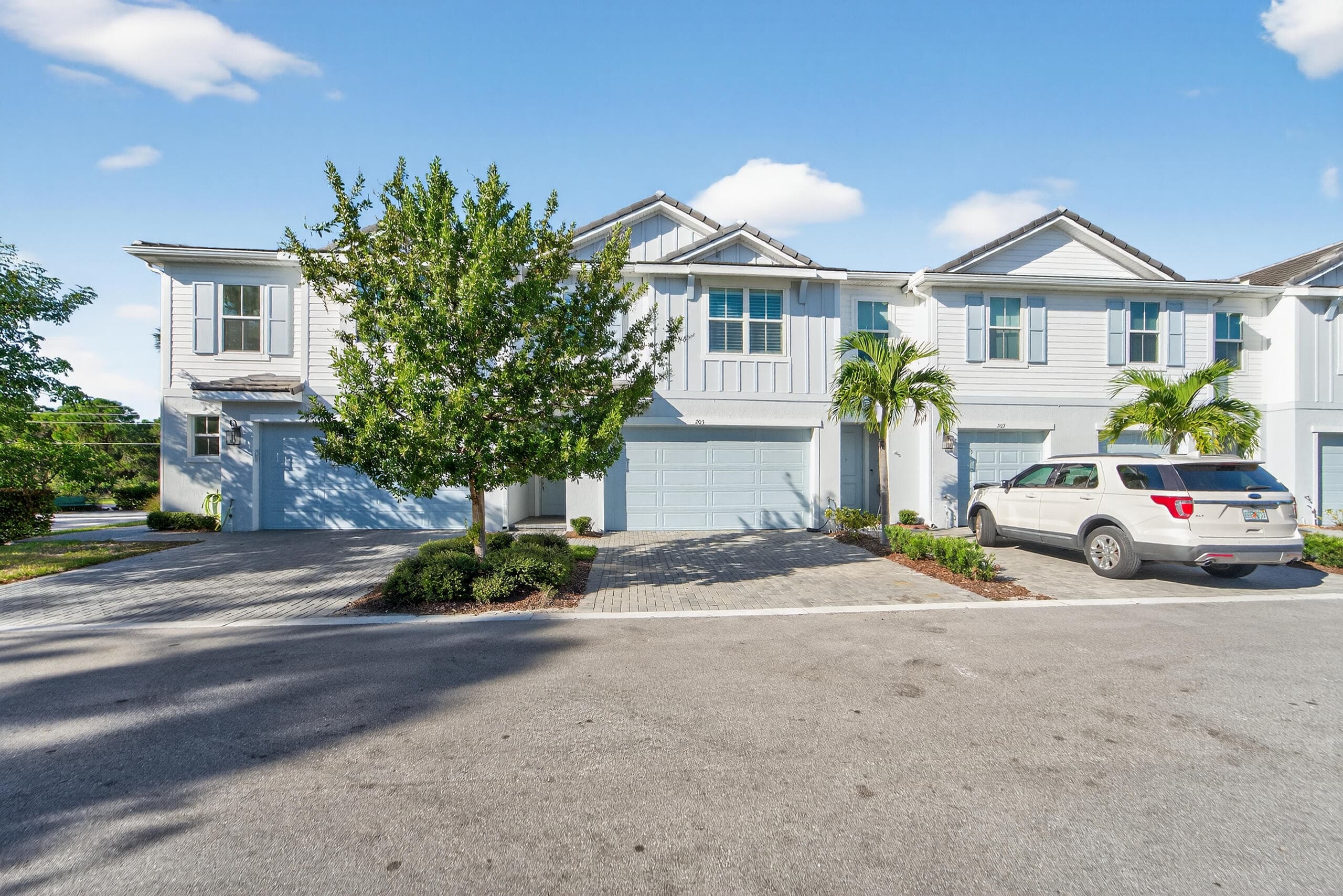 205 Preserve Trail S 602, Stuart, FL 34994 — photo 1 of 38