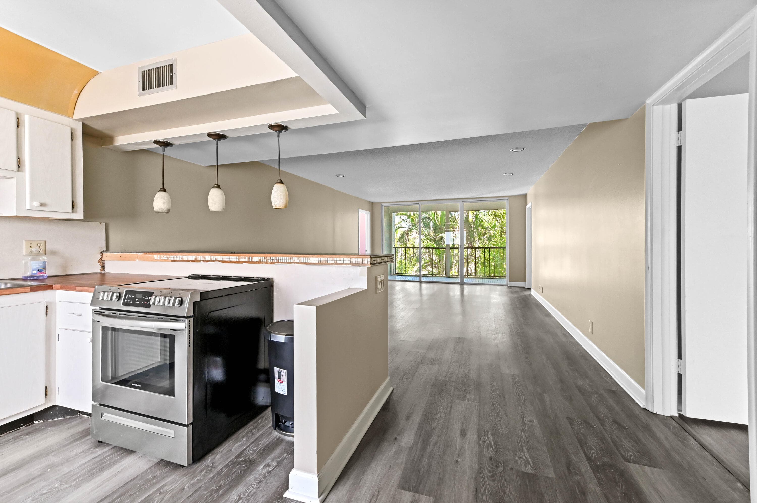 4080 Tivoli Court 202, Lake Worth, FL 33467 — photo 2 of 27