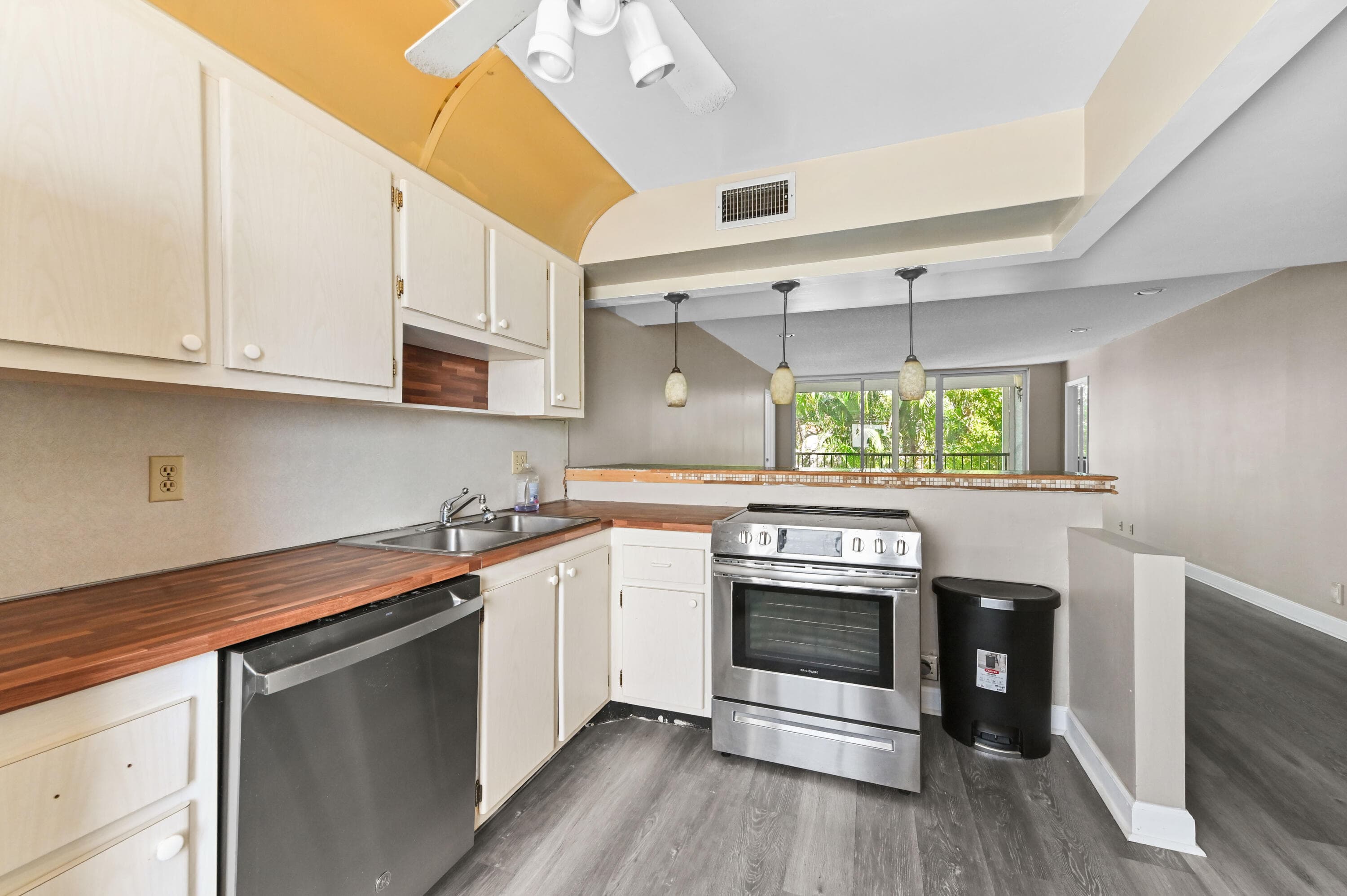 4080 Tivoli Court 202, Lake Worth, FL 33467 — photo 4 of 27