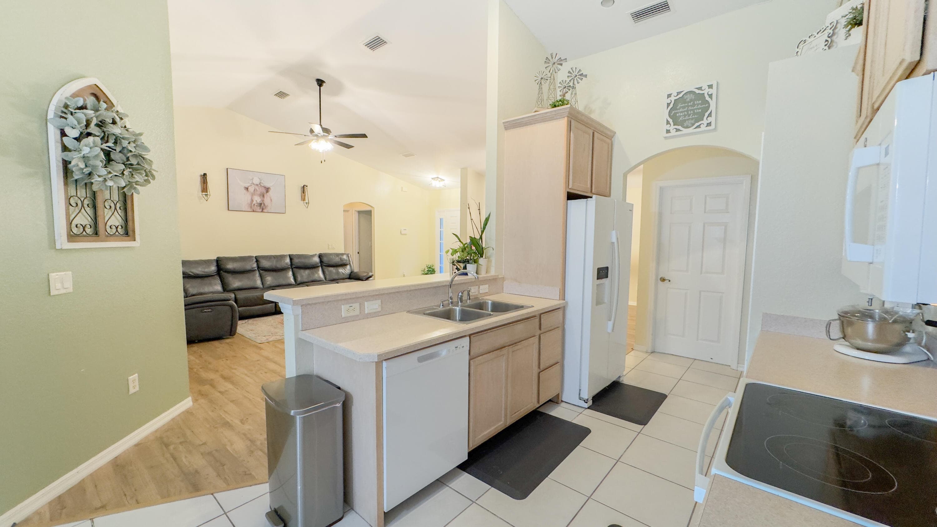 9134 Oviedo Street, Sebring, FL 33872 — photo 7 of 26