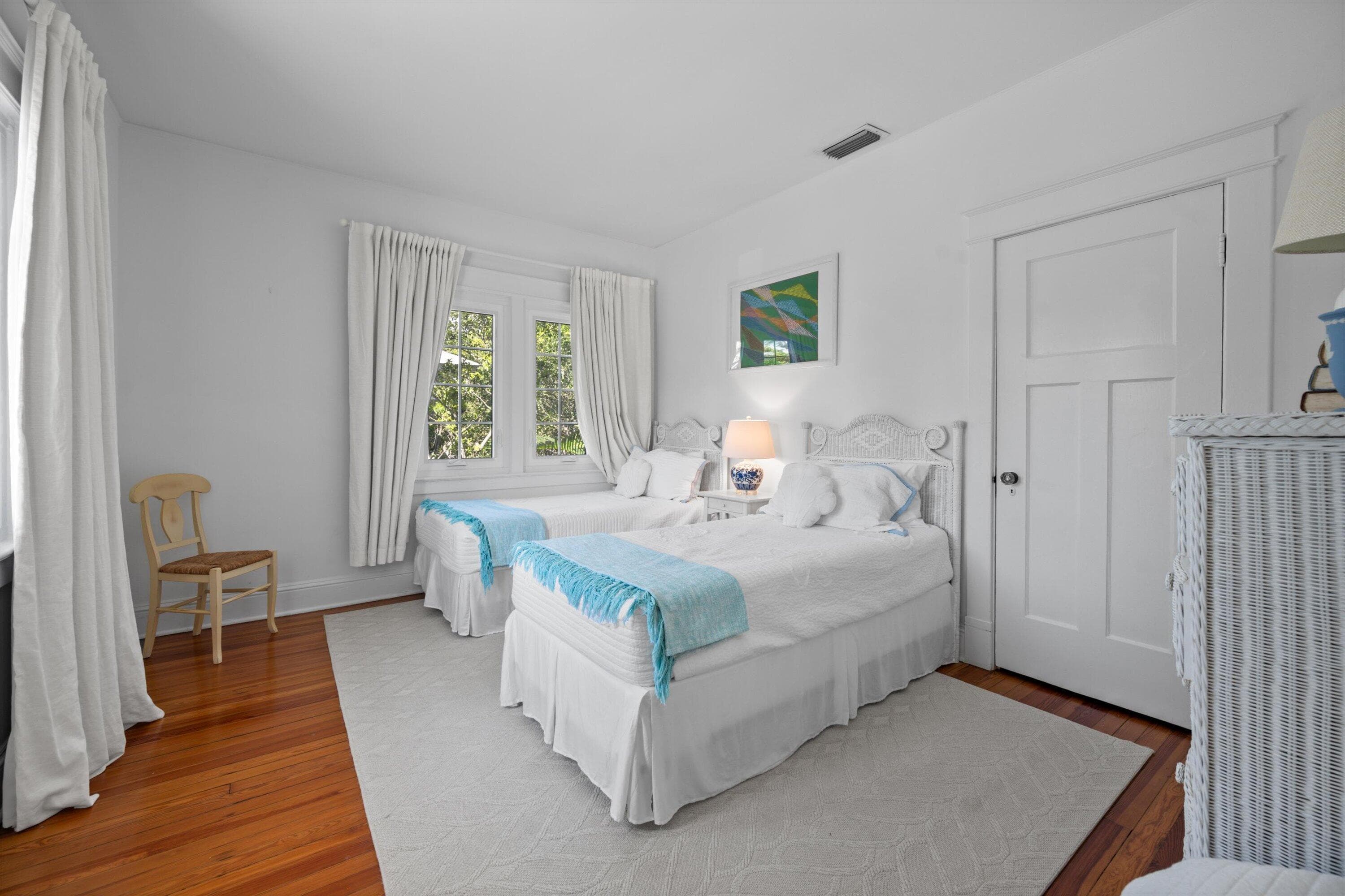 141 Chilean Avenue, Palm Beach, FL 33480 — photo 19 of 28