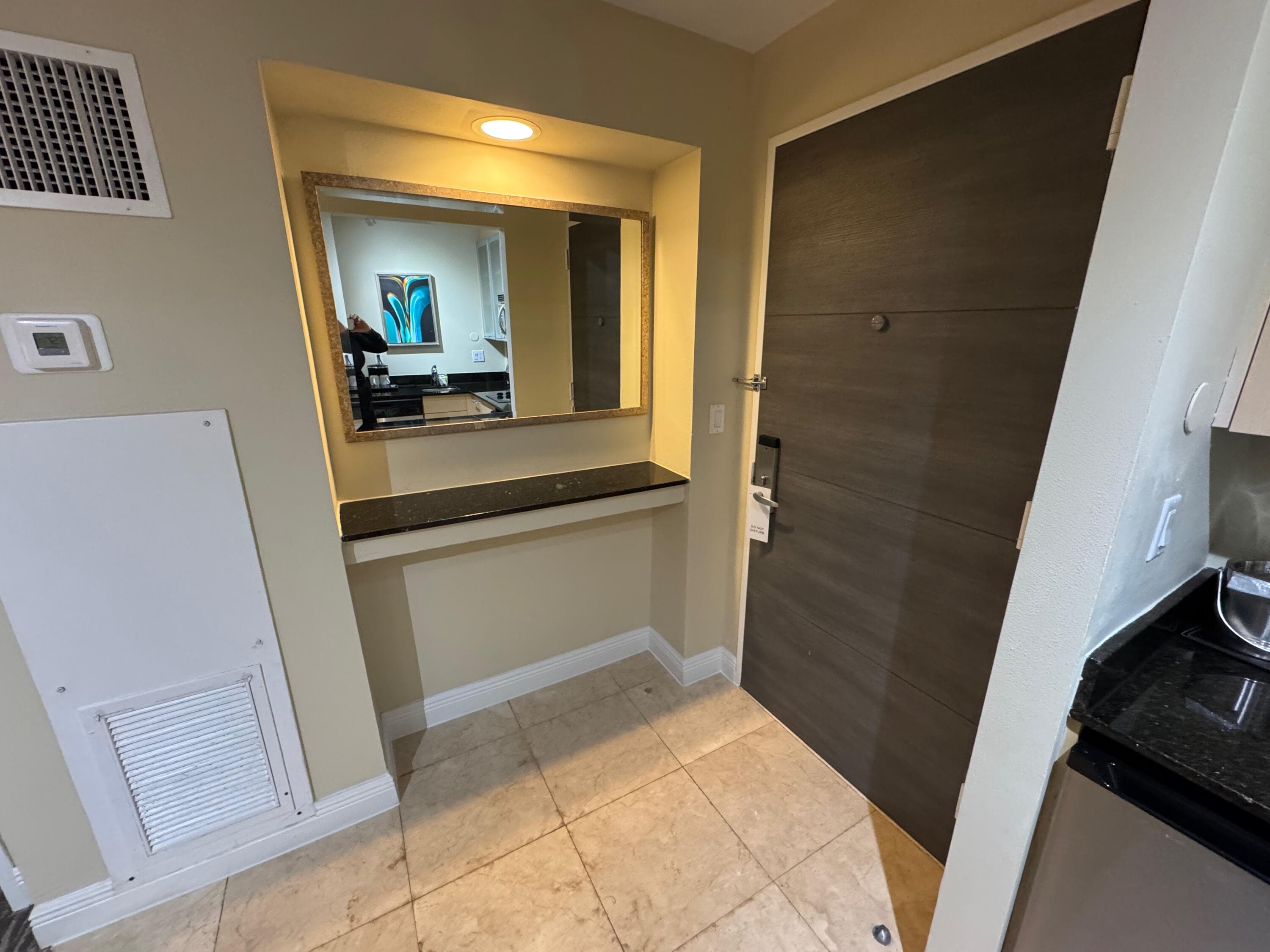 2670 E Sunrise Boulevard 318, Fort Lauderdale, FL 33304 — photo 3 of 17