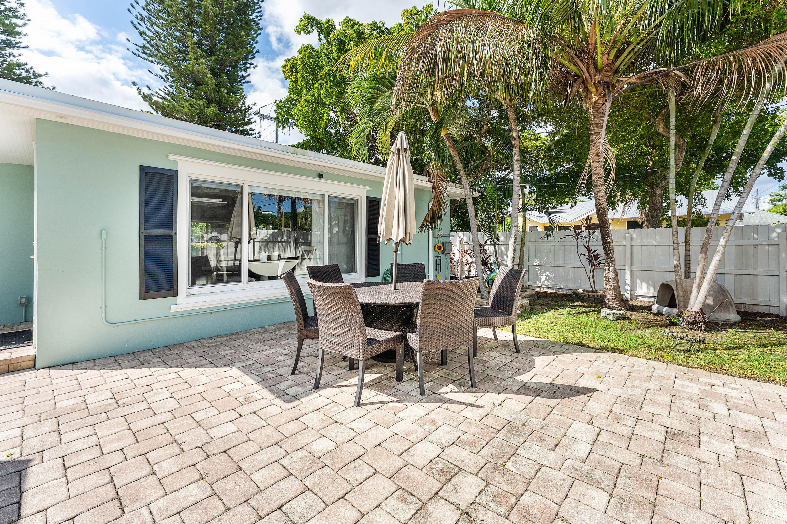 439 45th Street, West Palm Beach, FL 33407 — photo 23 of 32
