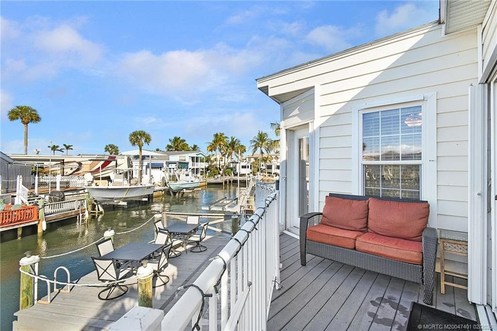 1092 Nettles Boulevard, Jensen Beach, FL 34957 — photo 6 of 35
