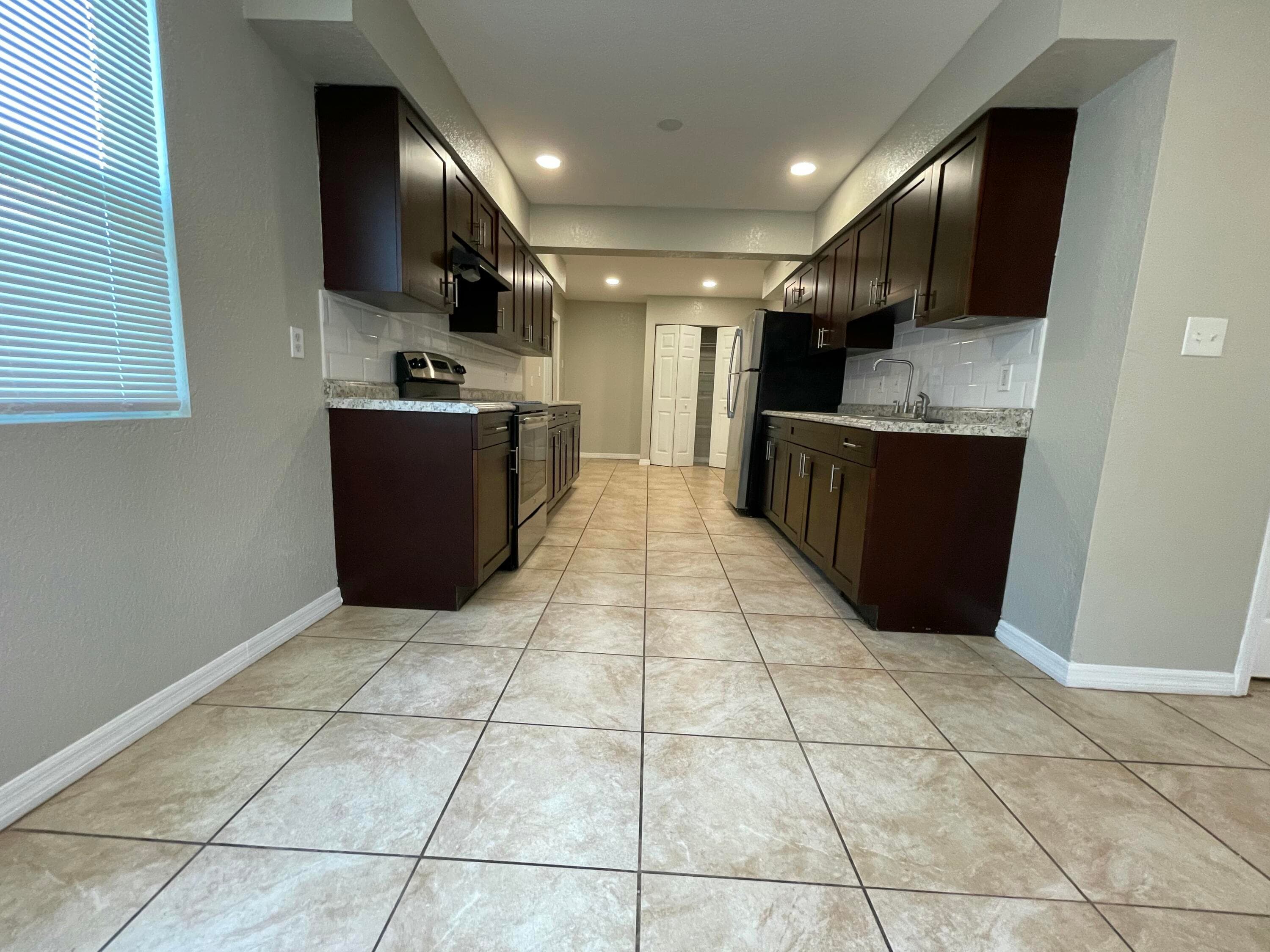 2886 Harson Way, Fort Pierce, FL 34946 — photo 4 of 28