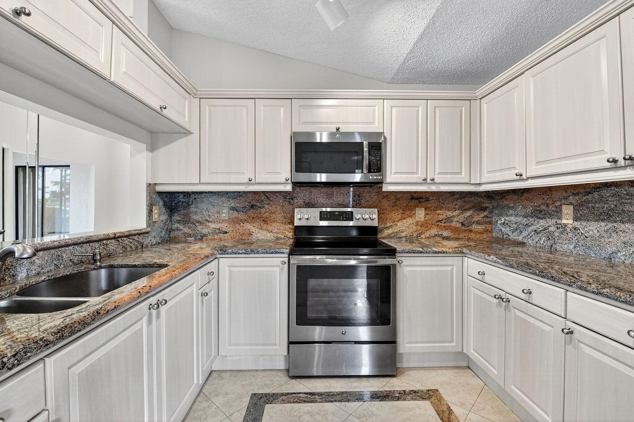 8225 Cassia Drive, Boynton Beach, FL 33472 — photo 16 of 64