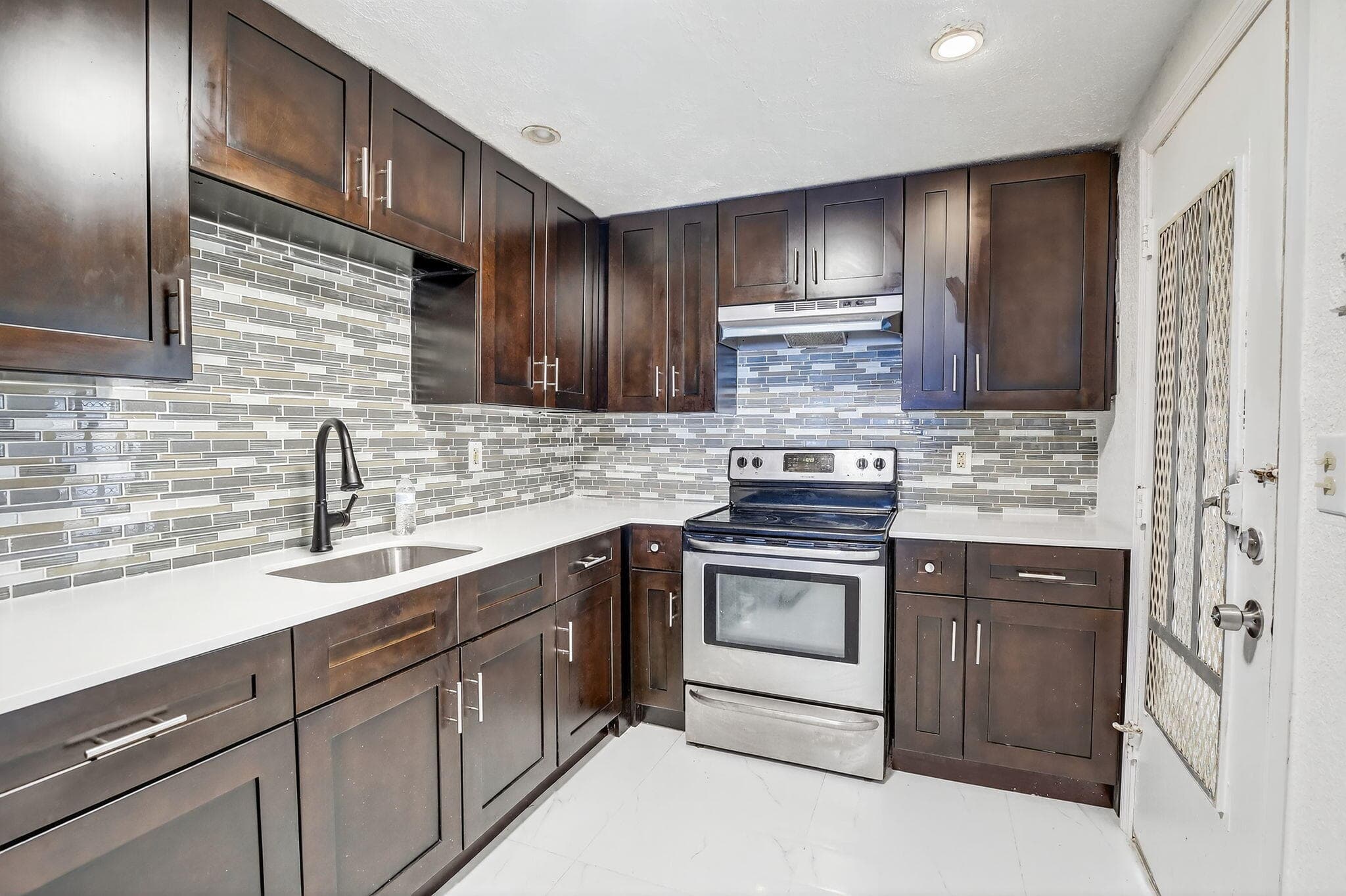 4770 NW 10th Court 104, Plantation, FL 33313 — photo 1 of 23