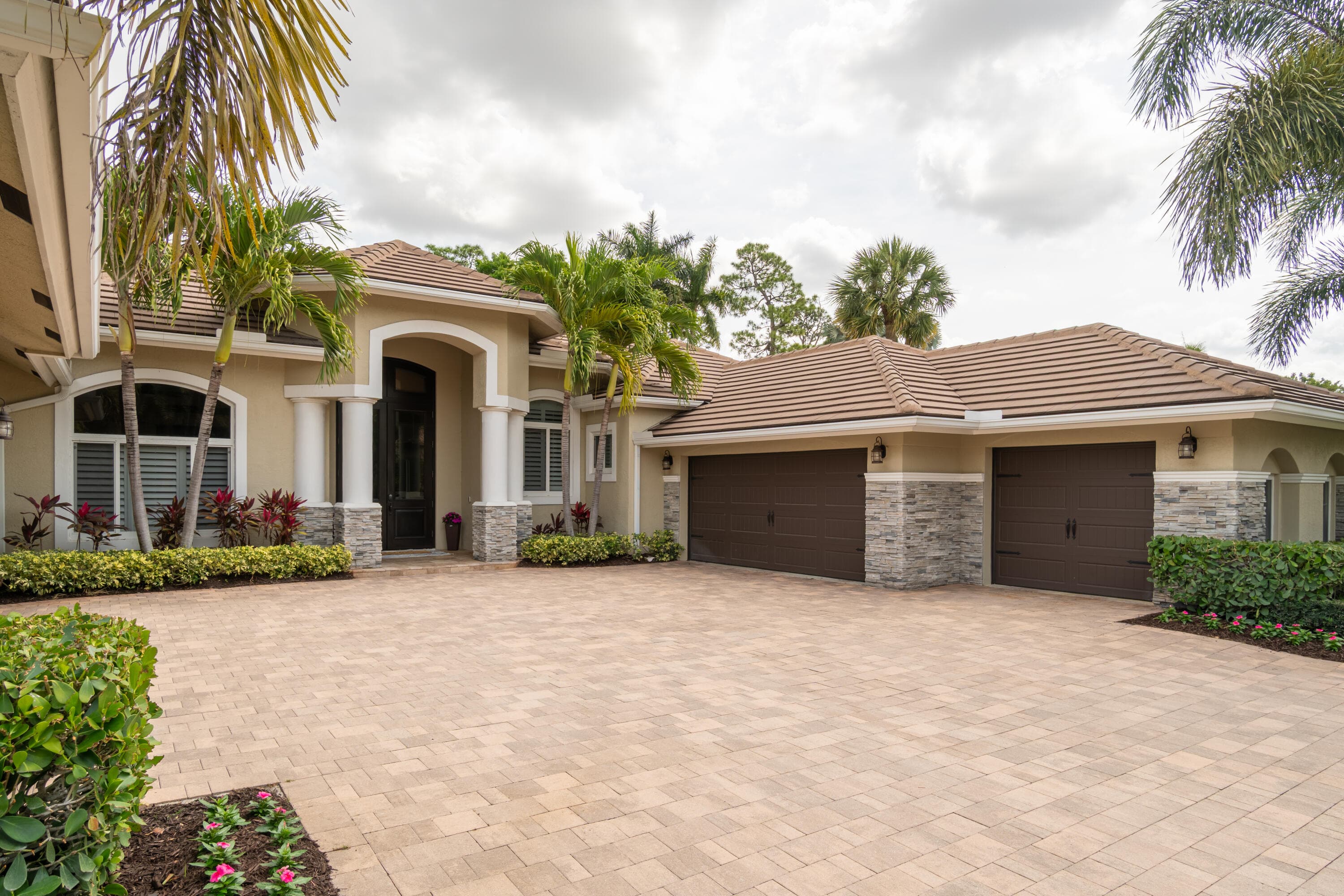 1209 Breakers West Boulevard, West Palm Beach, FL 33411 — photo 8 of 73