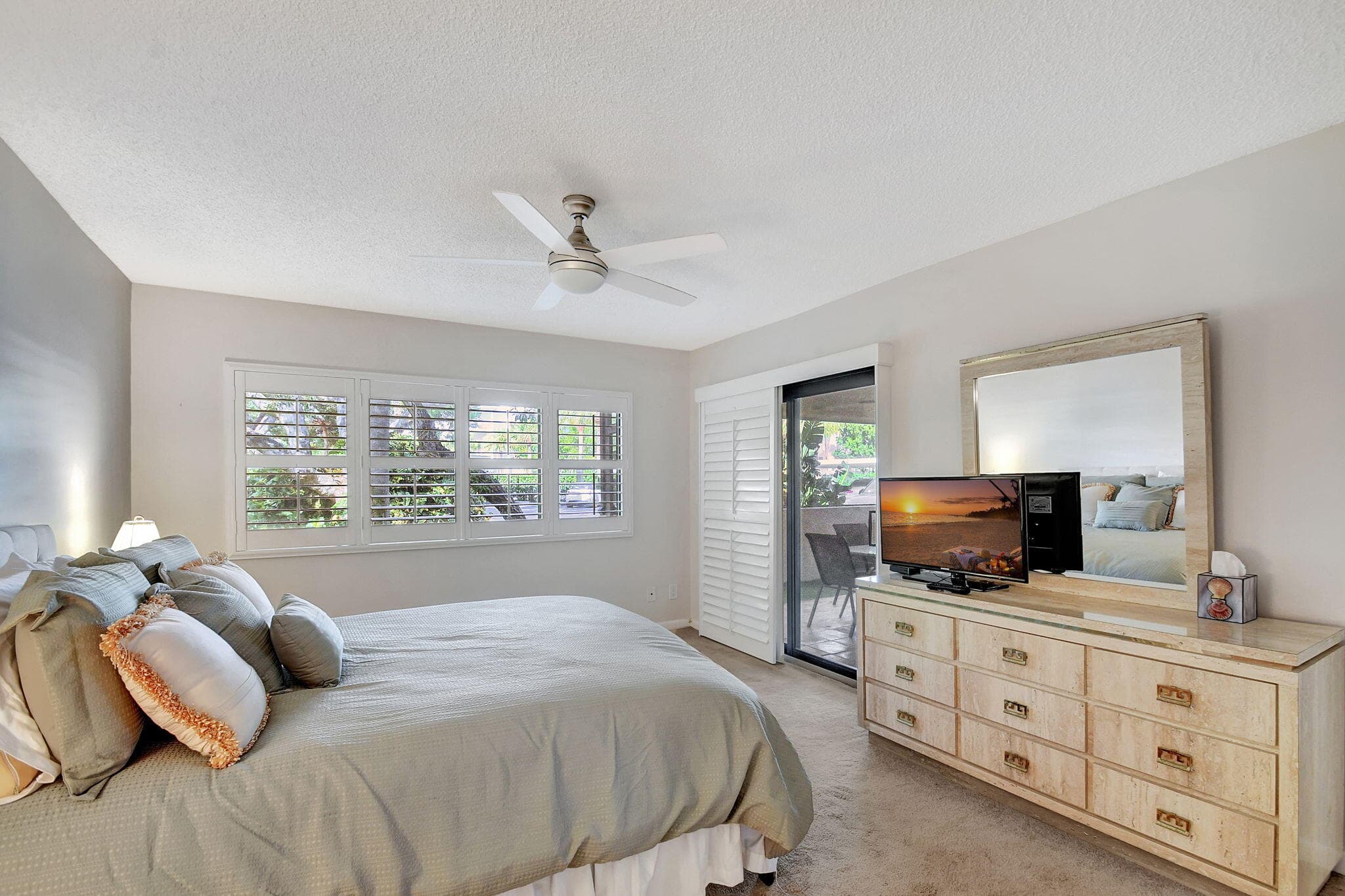 318 Oak Harbour Drive 318, Juno Beach, FL 33408 — photo 16 of 53