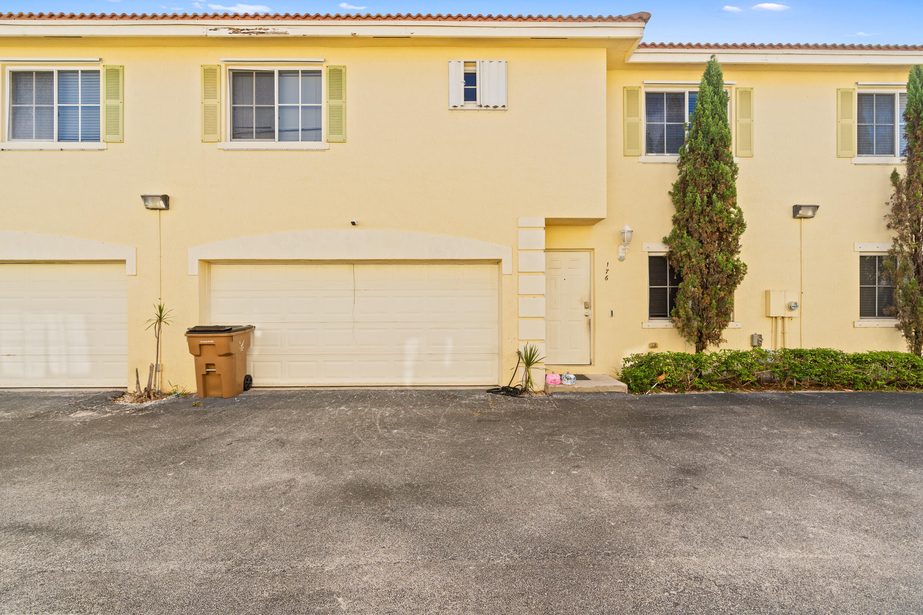 176 SE 2nd Street SE, Deerfield Beach, FL 33441 — photo 2 of 14