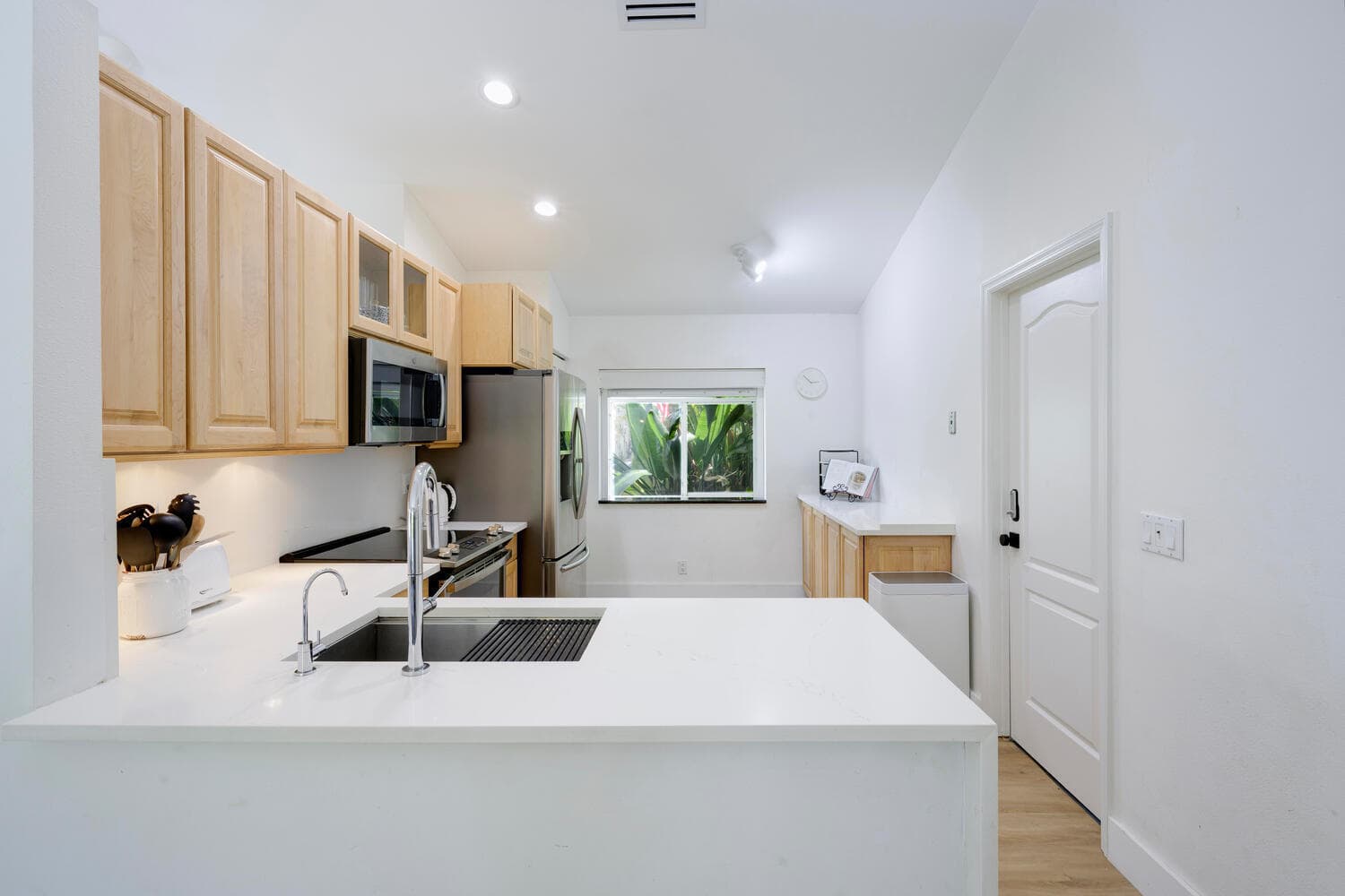 32 Admirals Court, Palm Beach Gardens, FL 33418 — photo 10 of 26
