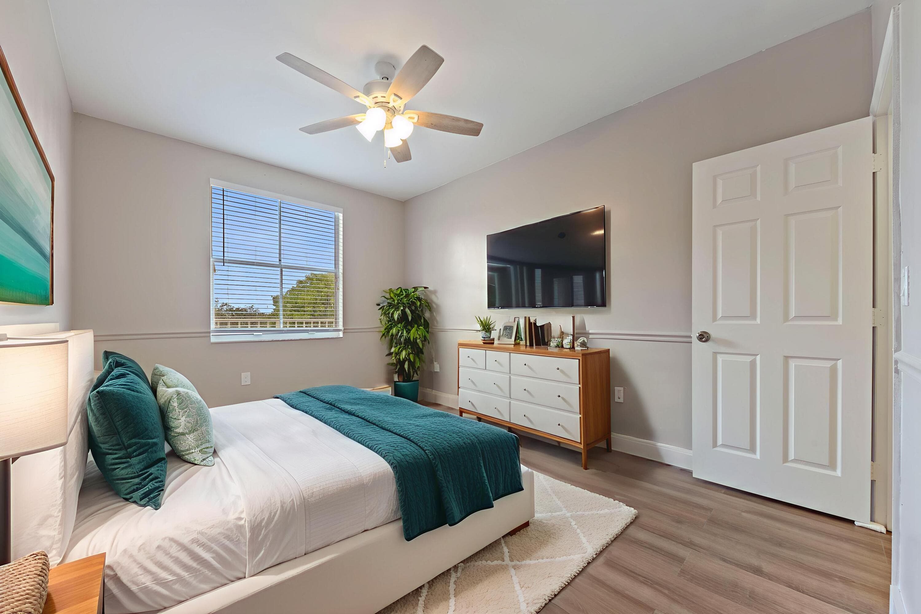 2060 Greenview Shores Boulevard 323, Wellington, FL 33414 — photo 8 of 20