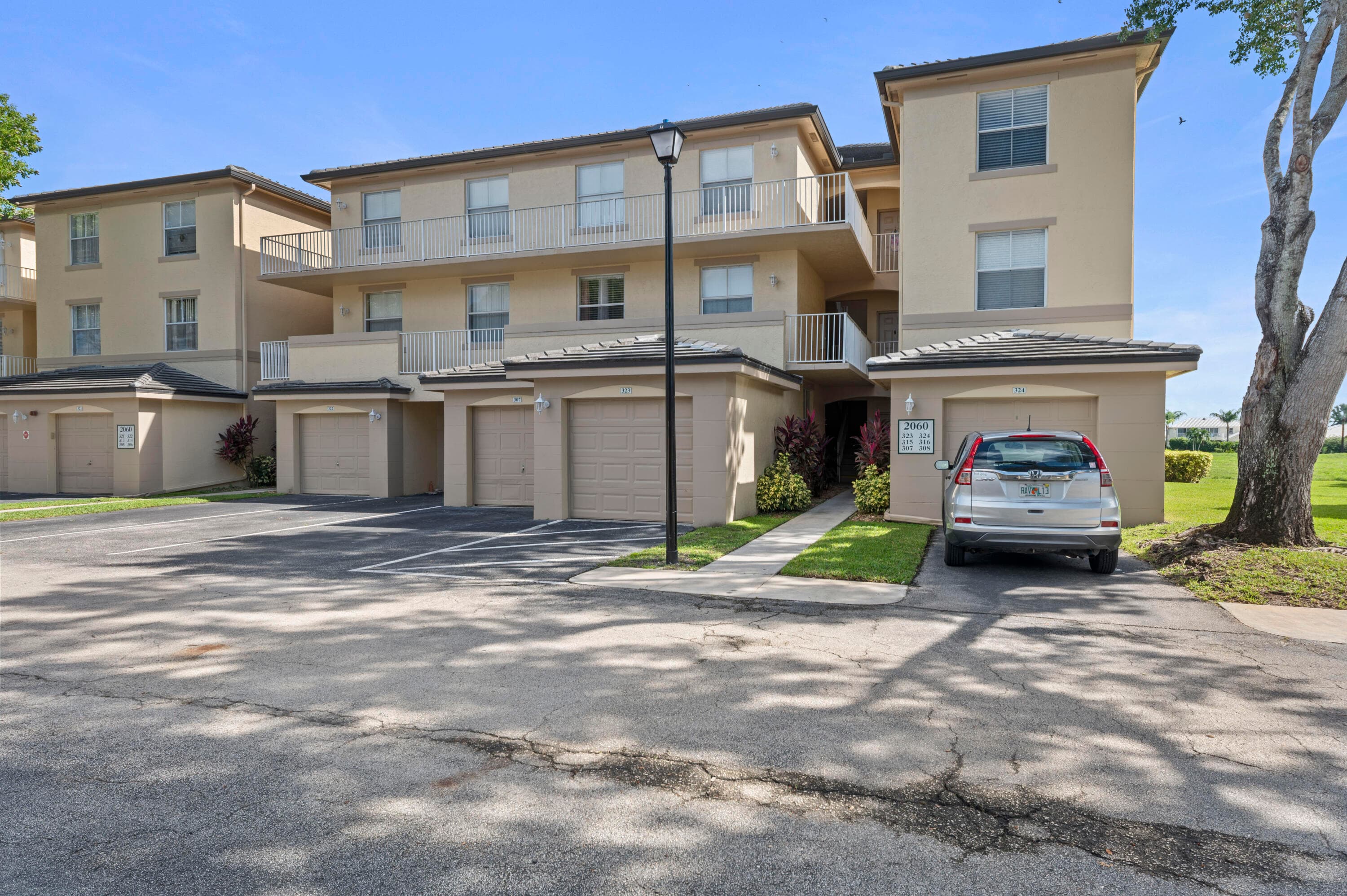 2060 Greenview Shores Boulevard 323, Wellington, FL 33414 — photo