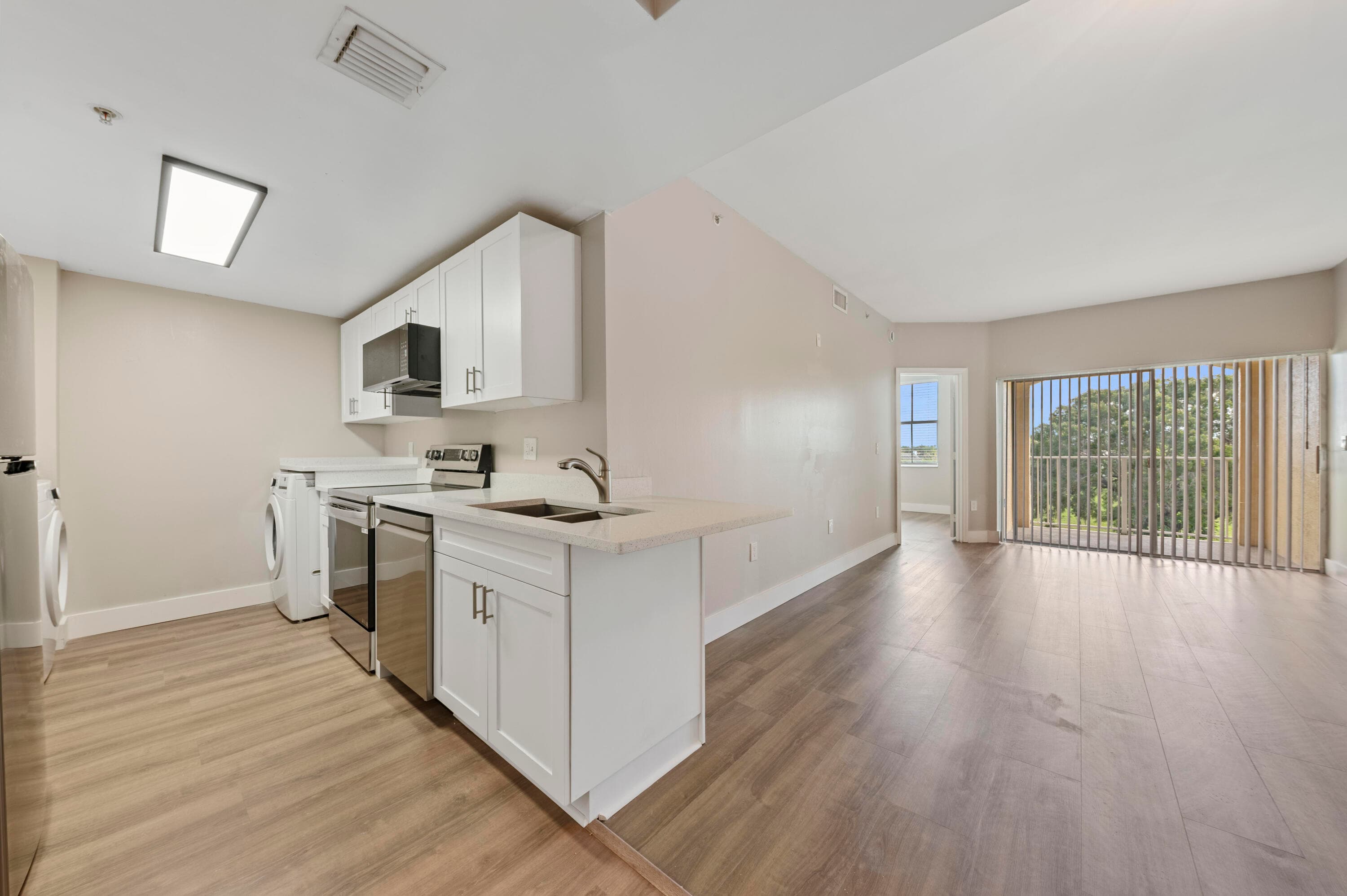 2060 Greenview Shores Boulevard 323, Wellington, FL 33414 — photo 9 of 20