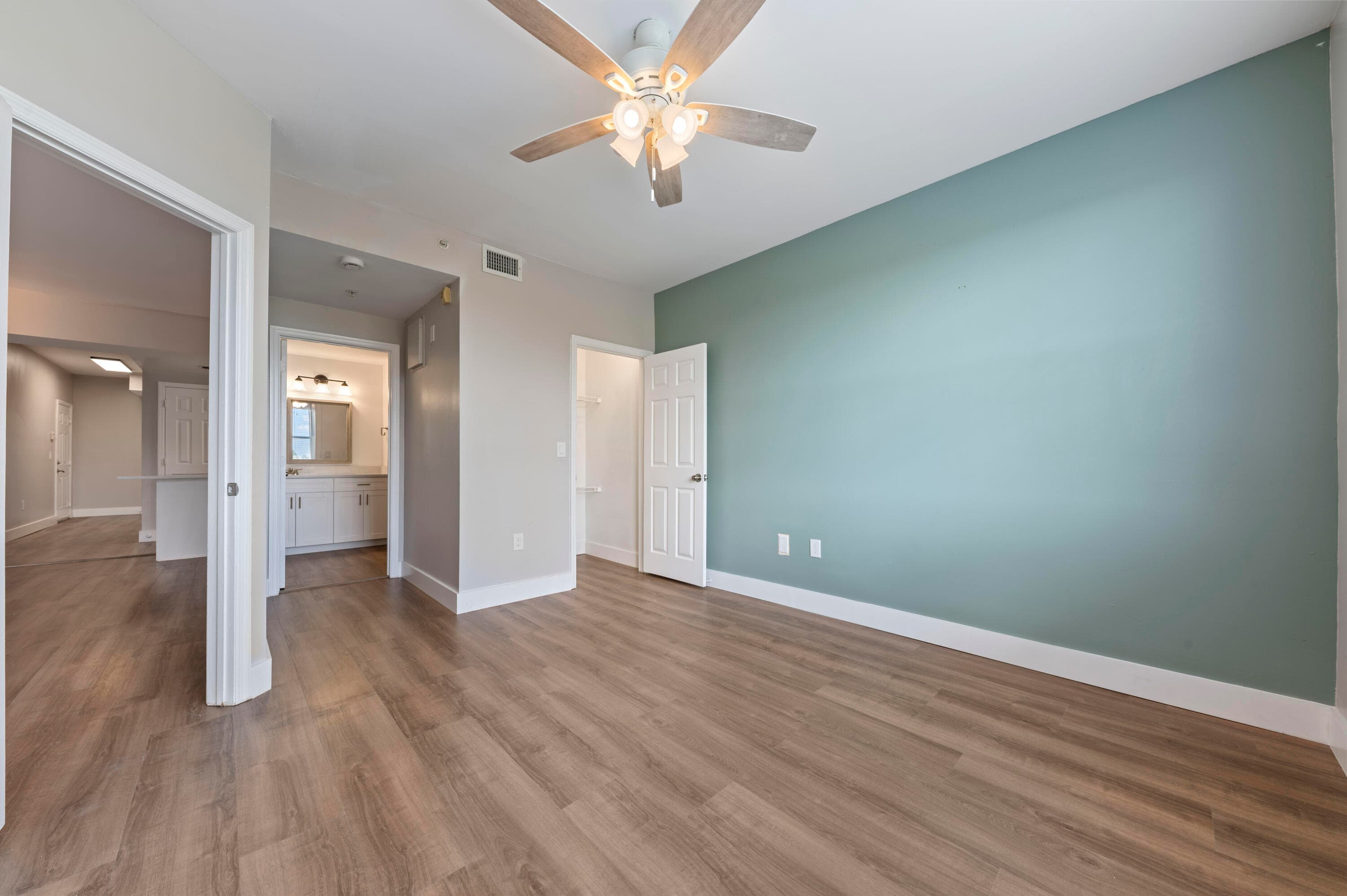 2060 Greenview Shores Boulevard 323, Wellington, FL 33414 — photo 13 of 20