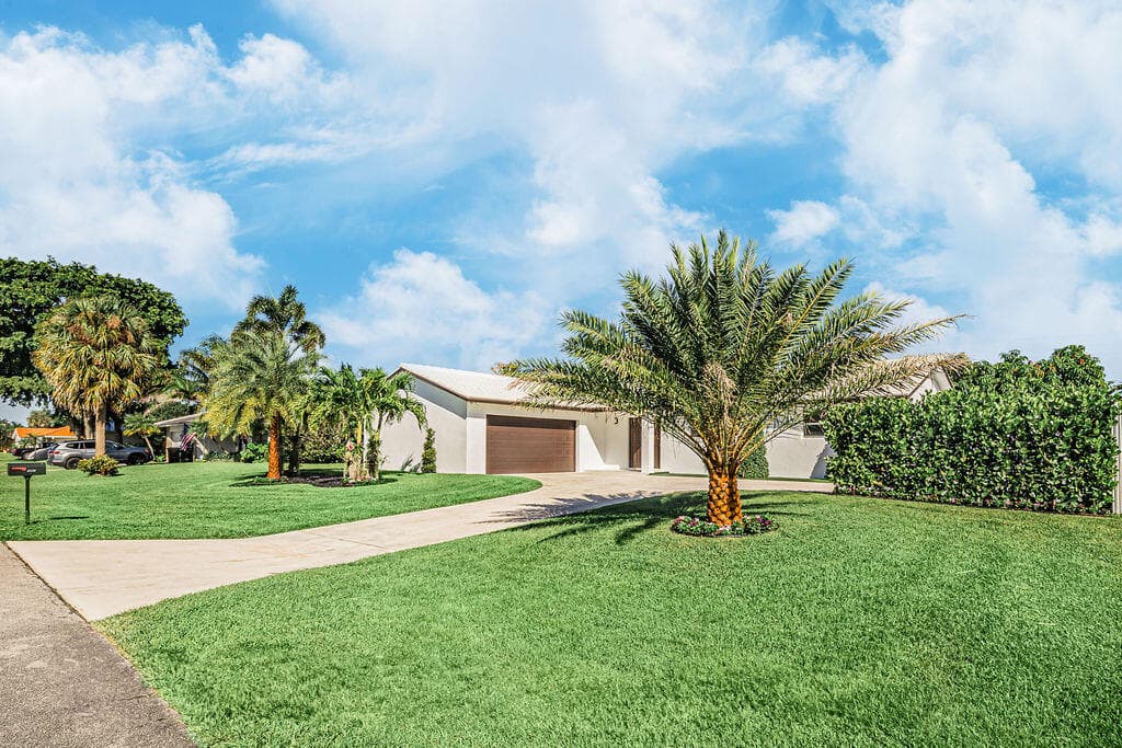 1881 Caribbean Road W, Lake Clarke Shores, FL 33406 — photo 4 of 40