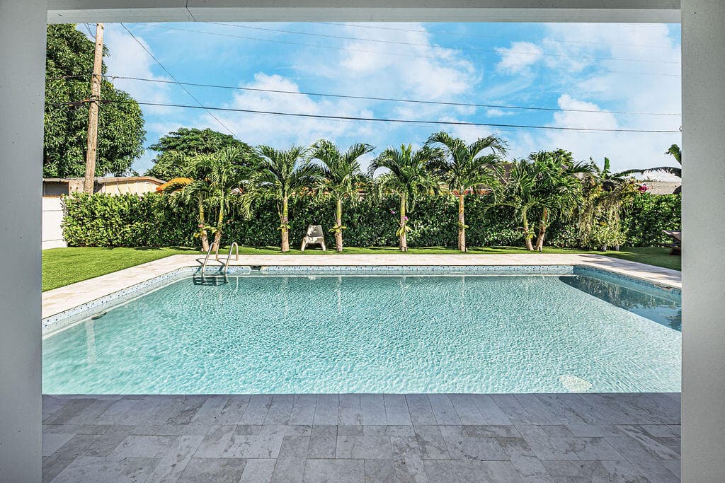 1881 Caribbean Road W, Lake Clarke Shores, FL 33406 — photo 9 of 40