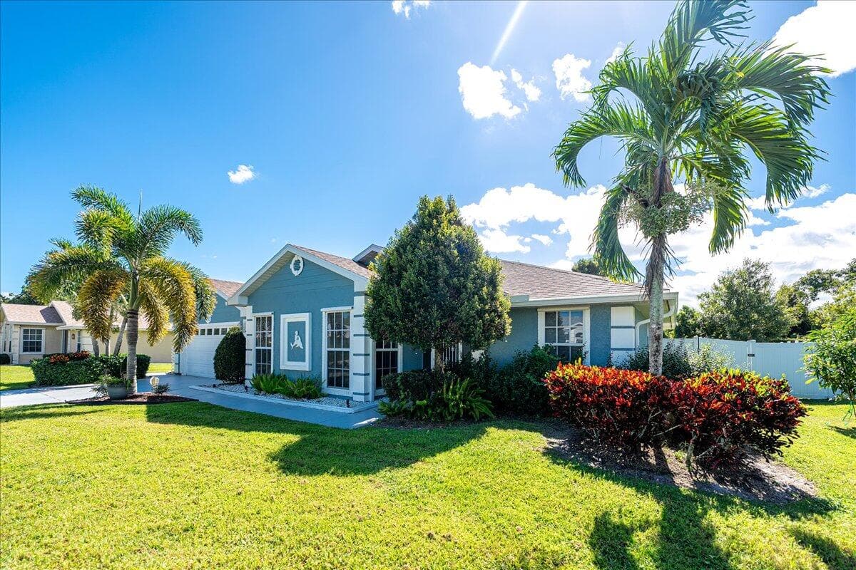 6876 Bronte Circle, Port St. Lucie, FL 34952 — photo 9 of 53