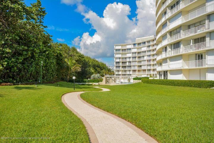 2780 S Ocean Boulevard 509, Palm Beach, FL 33480 — photo 1 of 41