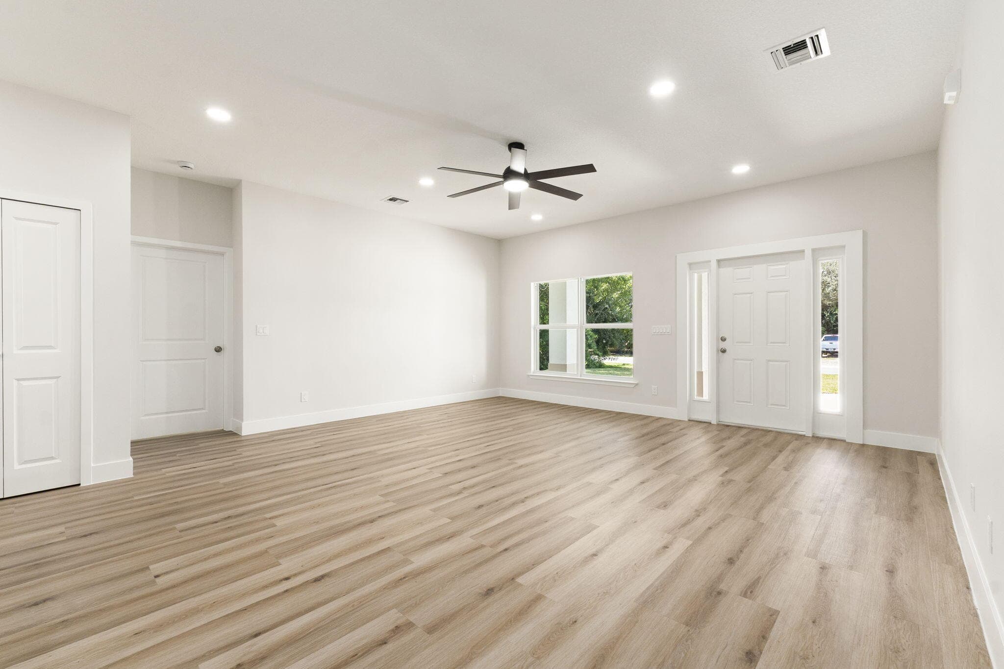 5310 Sunset Boulevard, Fort Pierce, FL 34982 — photo 11 of 38
