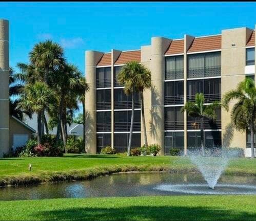 3462 NE Causeway Boulevard 204, Jensen Beach, FL 34957 — photo 1 of 19