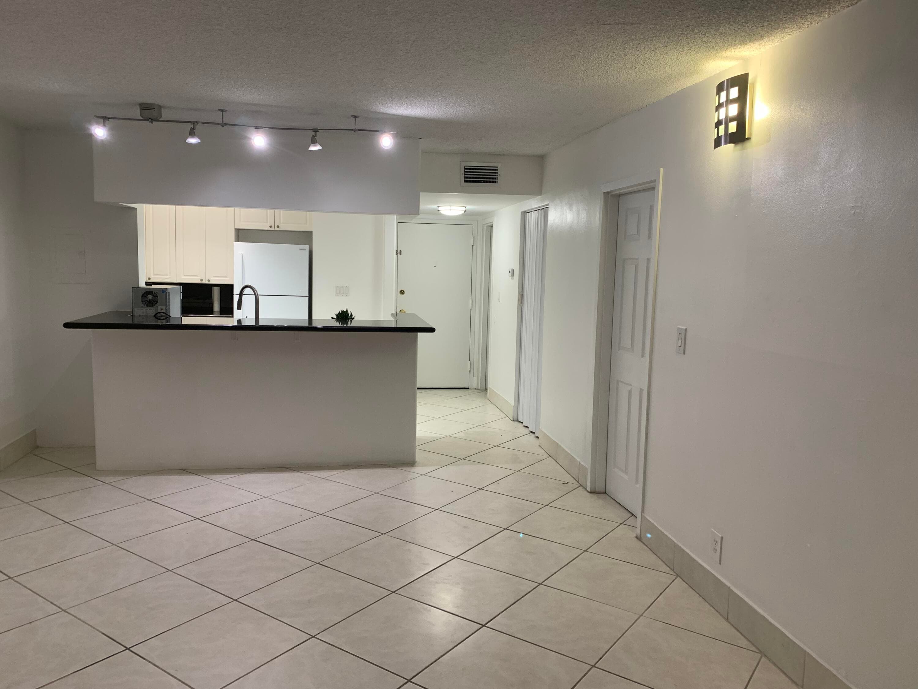 2935 NE 163rd Street 3m, North Miami Beach, FL 33160 — photo 10 of 19