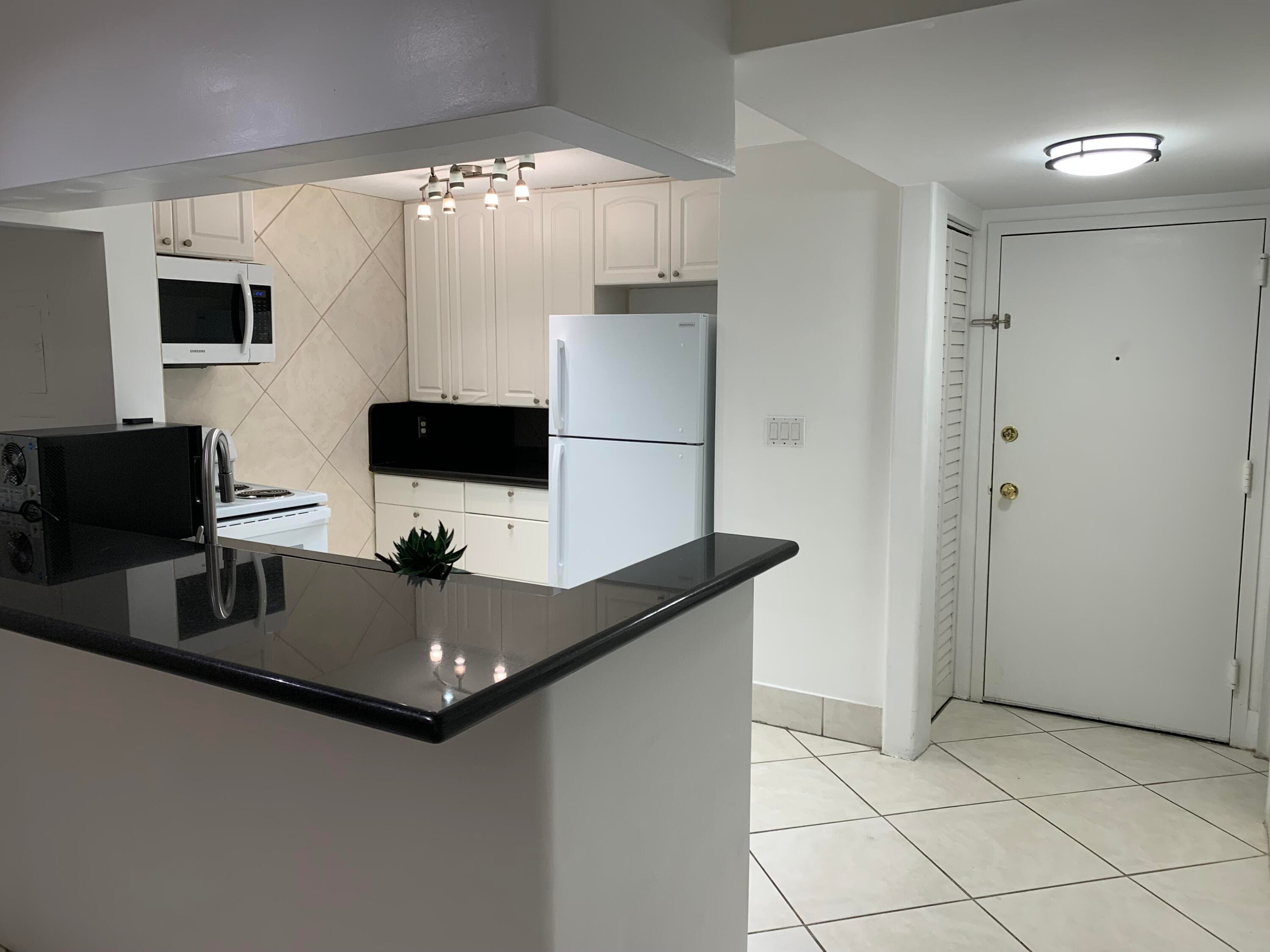 2935 NE 163rd Street 3m, North Miami Beach, FL 33160 — photo 5 of 19
