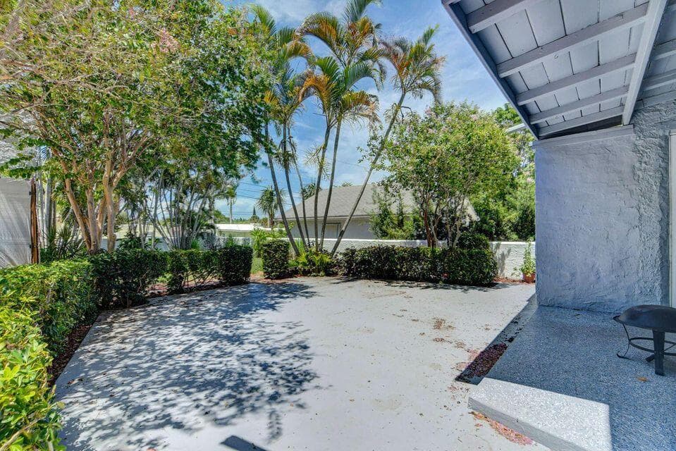 331 NW 1st Avenue, Boynton Beach, FL 33435 — photo 31 of 36
