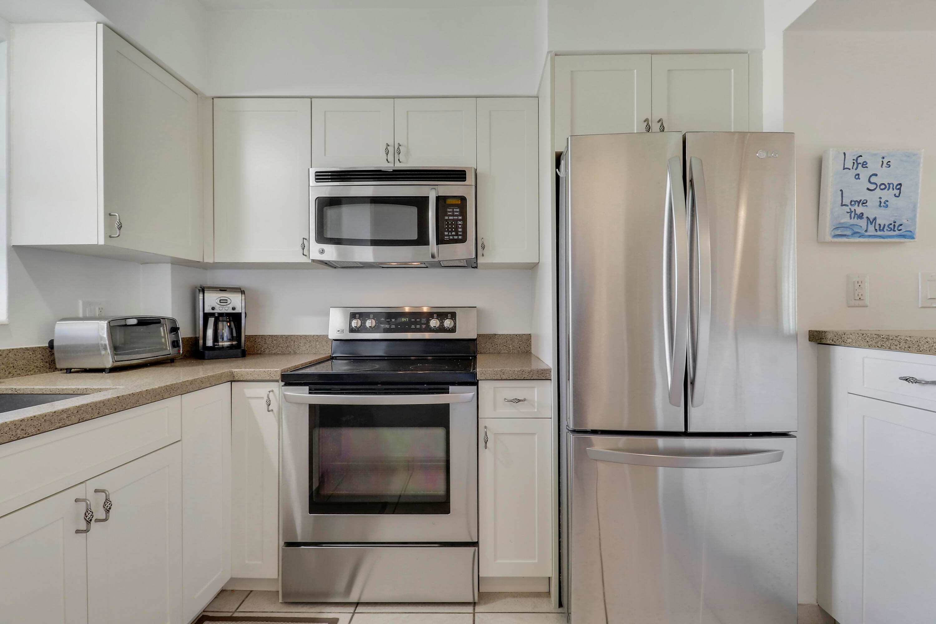 298 SE 6th Avenue 6, Pompano Beach, FL 33060 — photo 16 of 36