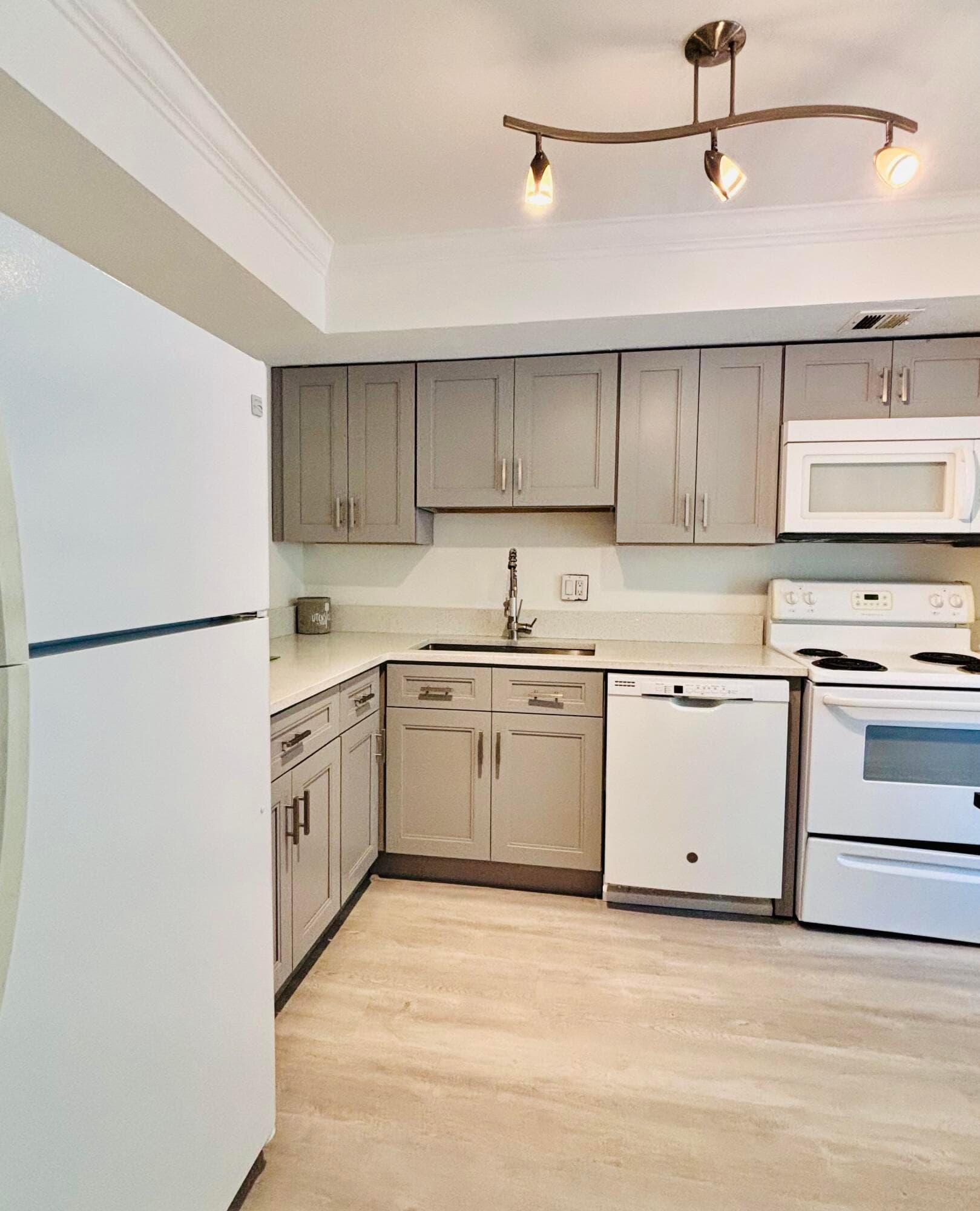 2900 N Palm Aire Drive 206, Pompano Beach, FL 33069 — photo 1 of 20