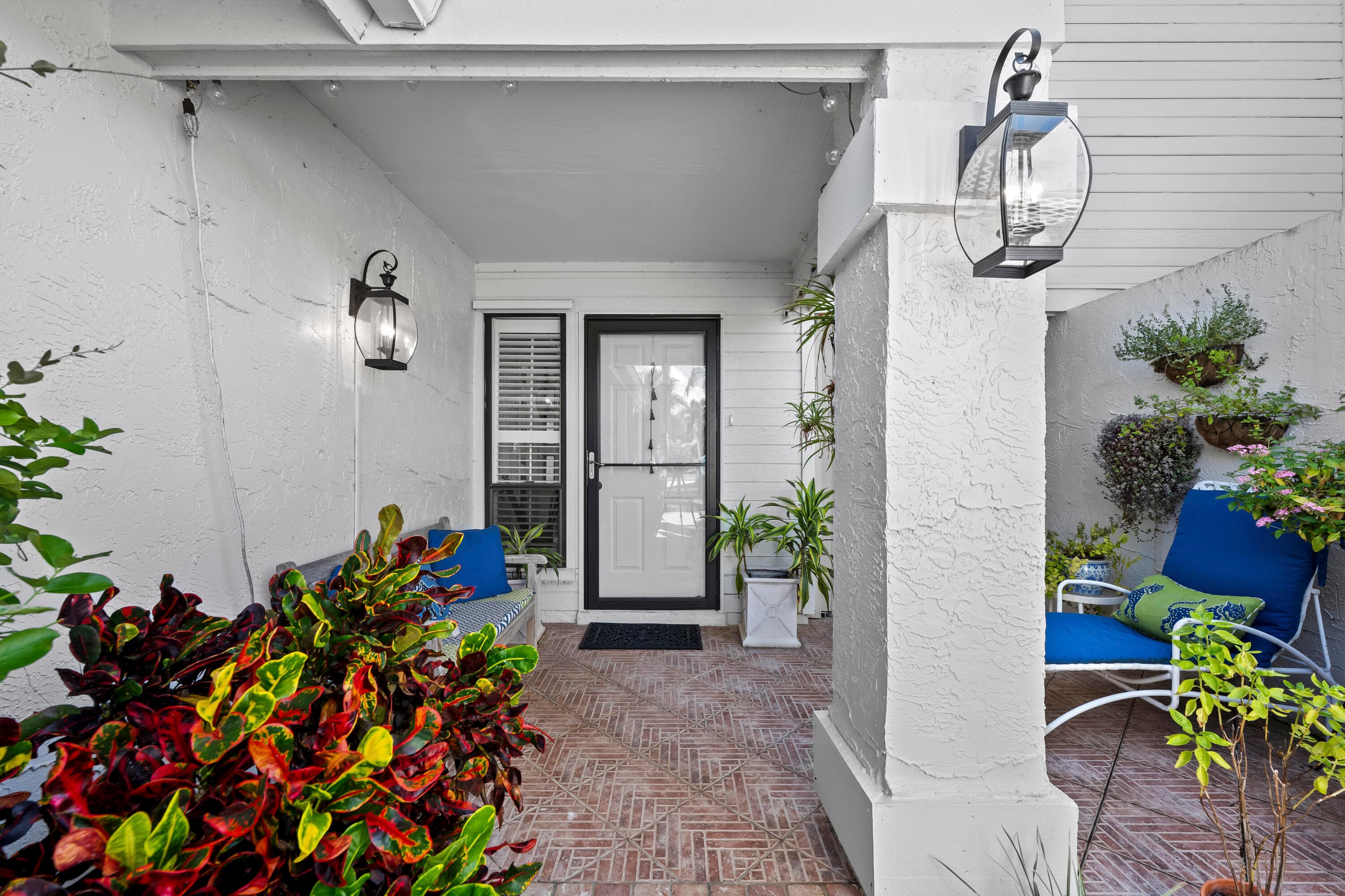 5610 SE Foxcross Place, Stuart, FL 34997 — photo 2 of 39