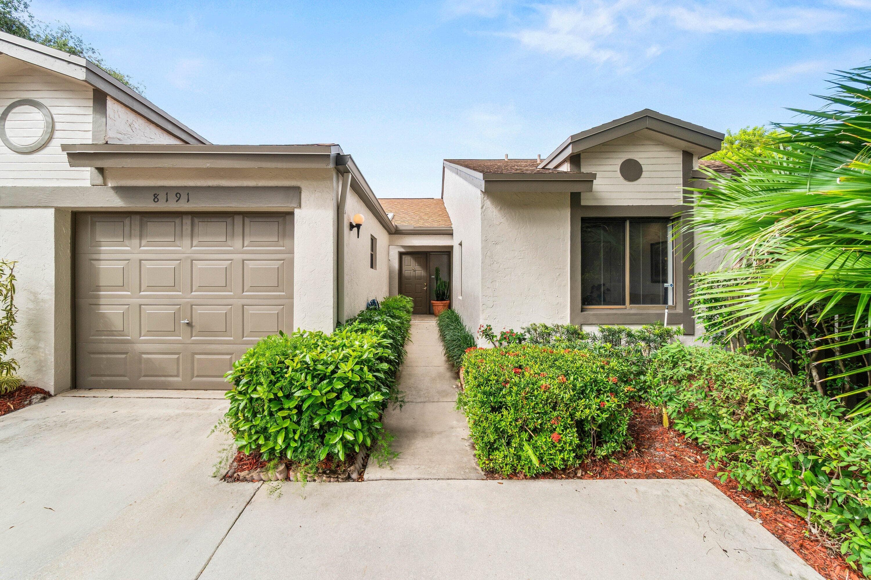 8191 Whispering Palm Drive, Boca Raton, FL 33496 — photo 4 of 34