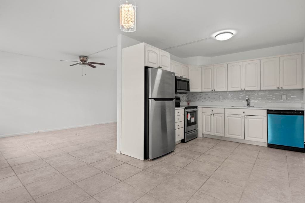 2044 Hythe C, Boca Raton, FL 33434 — photo 7 of 36