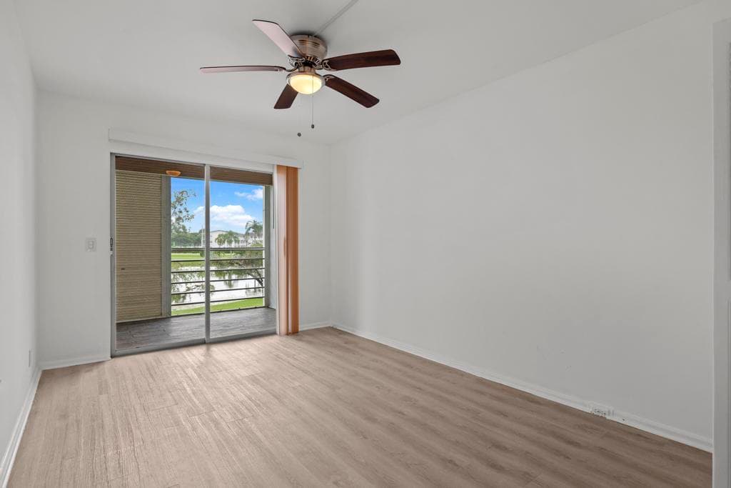2044 Hythe C, Boca Raton, FL 33434 — photo 15 of 36