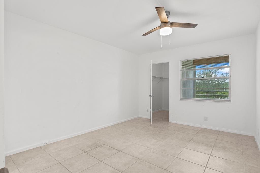 2044 Hythe C, Boca Raton, FL 33434 — photo 23 of 36
