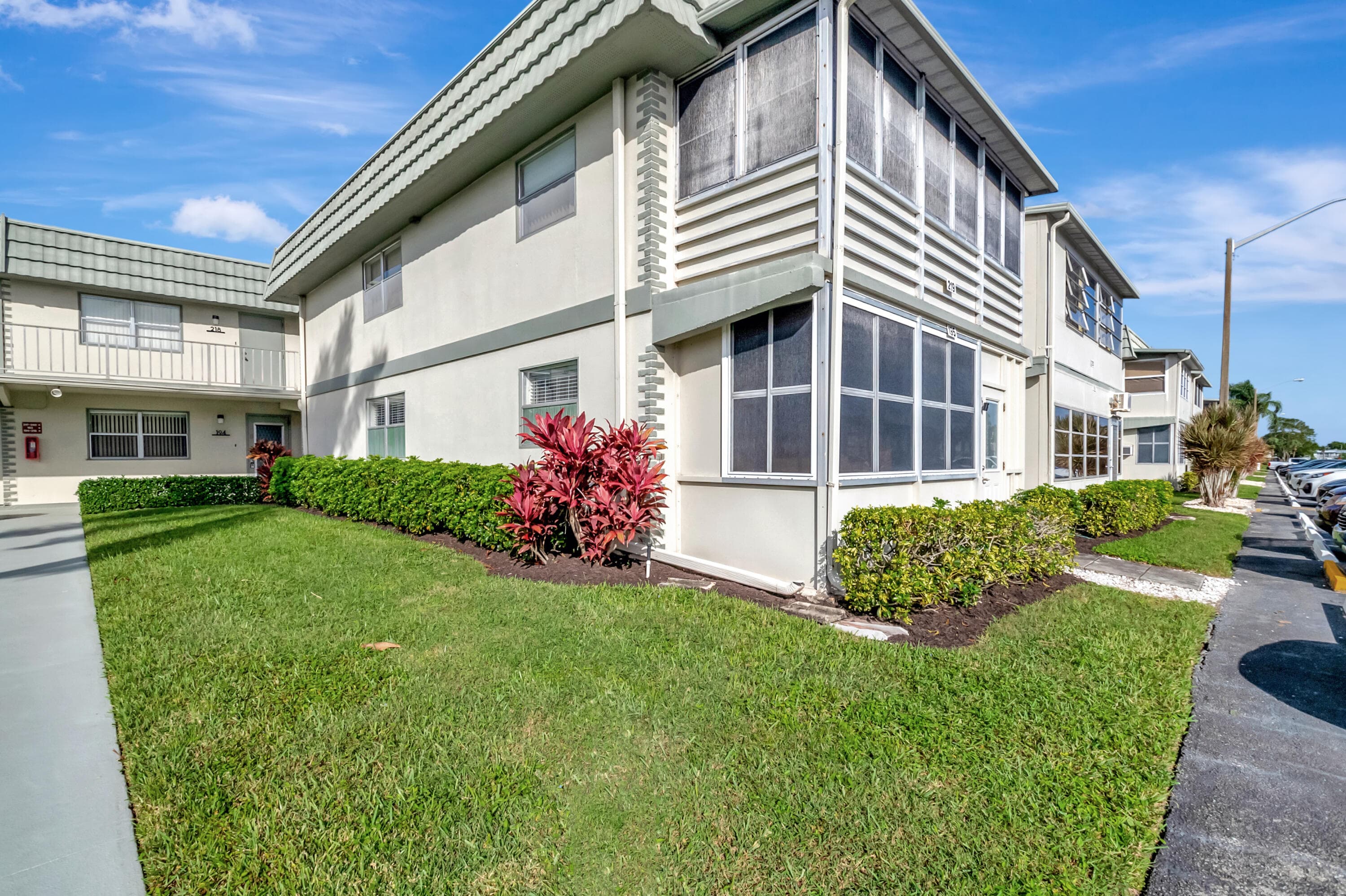 195 Monaco E 195, Delray Beach, FL 33446 — photo 2 of 64