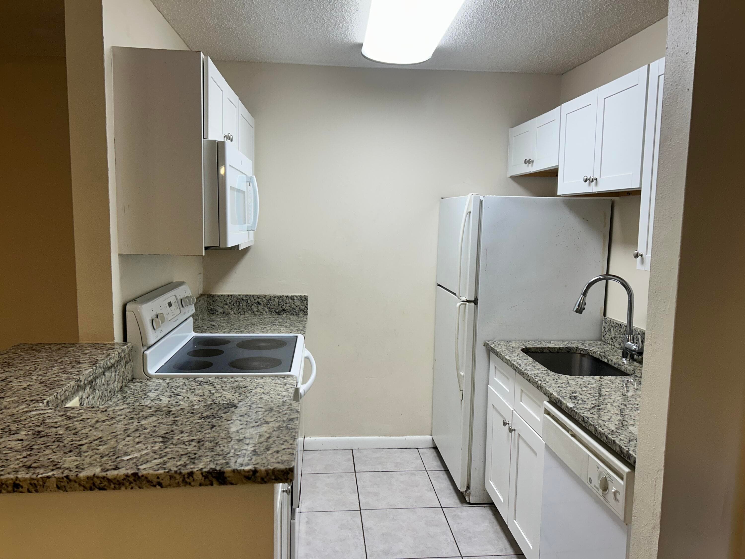 23 Crossings Circle E, Boynton Beach, FL 33435 — photo 9 of 19
