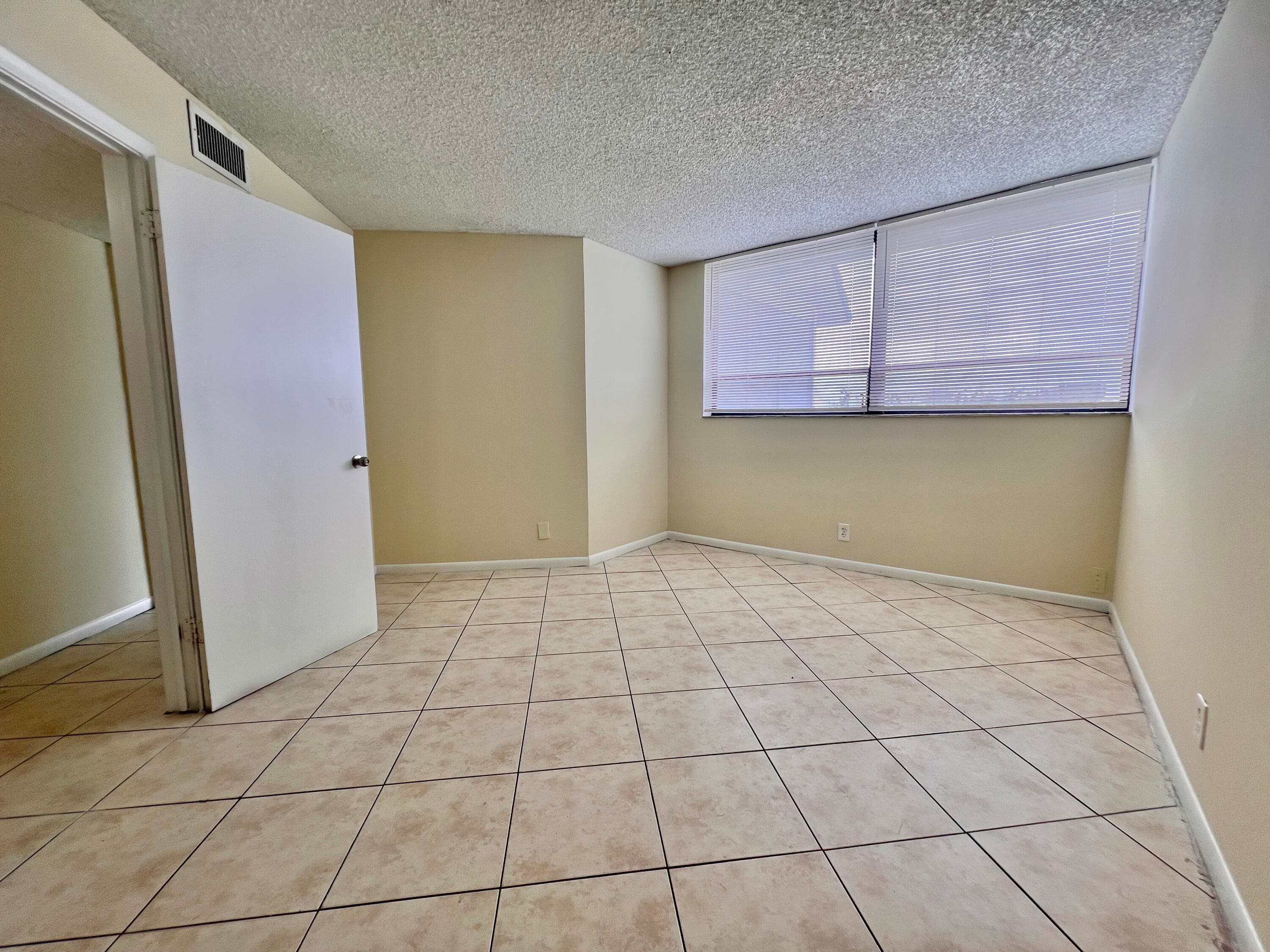 1820 N Congress Avenue 410, West Palm Beach, FL 33401 — photo 14 of 21