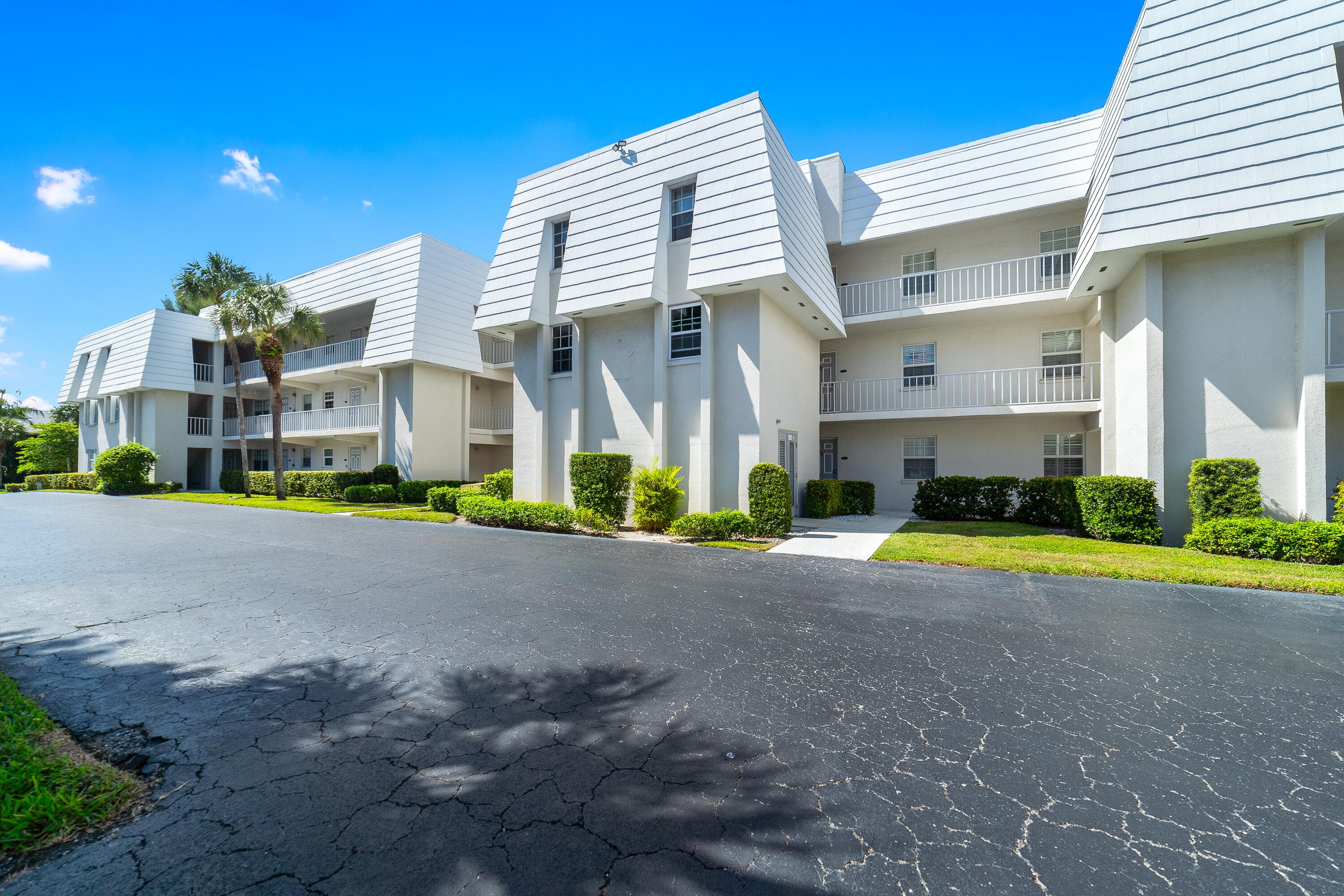 1170 Sugar Sands Boulevard 407, Singer Island, FL 33404 — photo 17 of 27