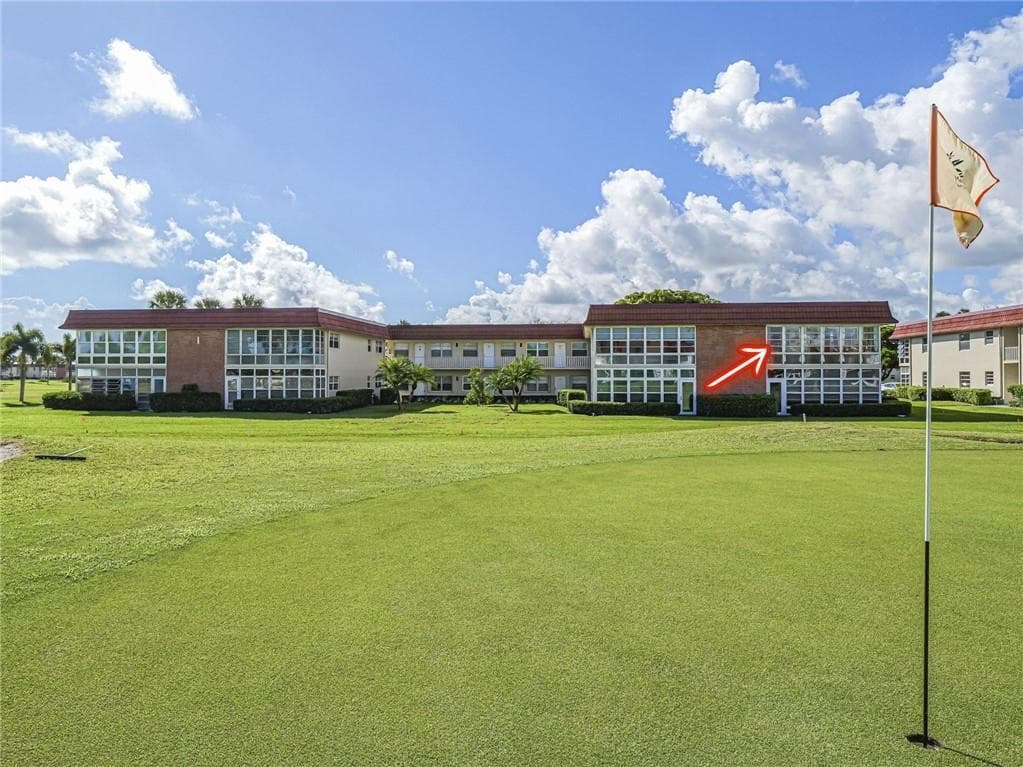 1 Vista Palm Lane 207, Vero Beach, FL 32962 — photo 1 of 36