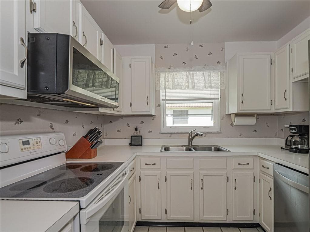 1 Vista Palm Lane 207, Vero Beach, FL 32962 — photo 9 of 36