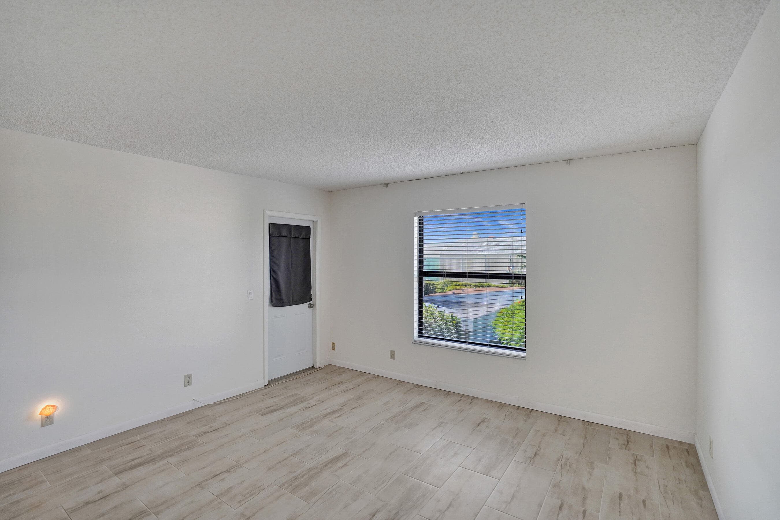 890 N Federal Highway 410, Lantana, FL 33462 — photo 27 of 54