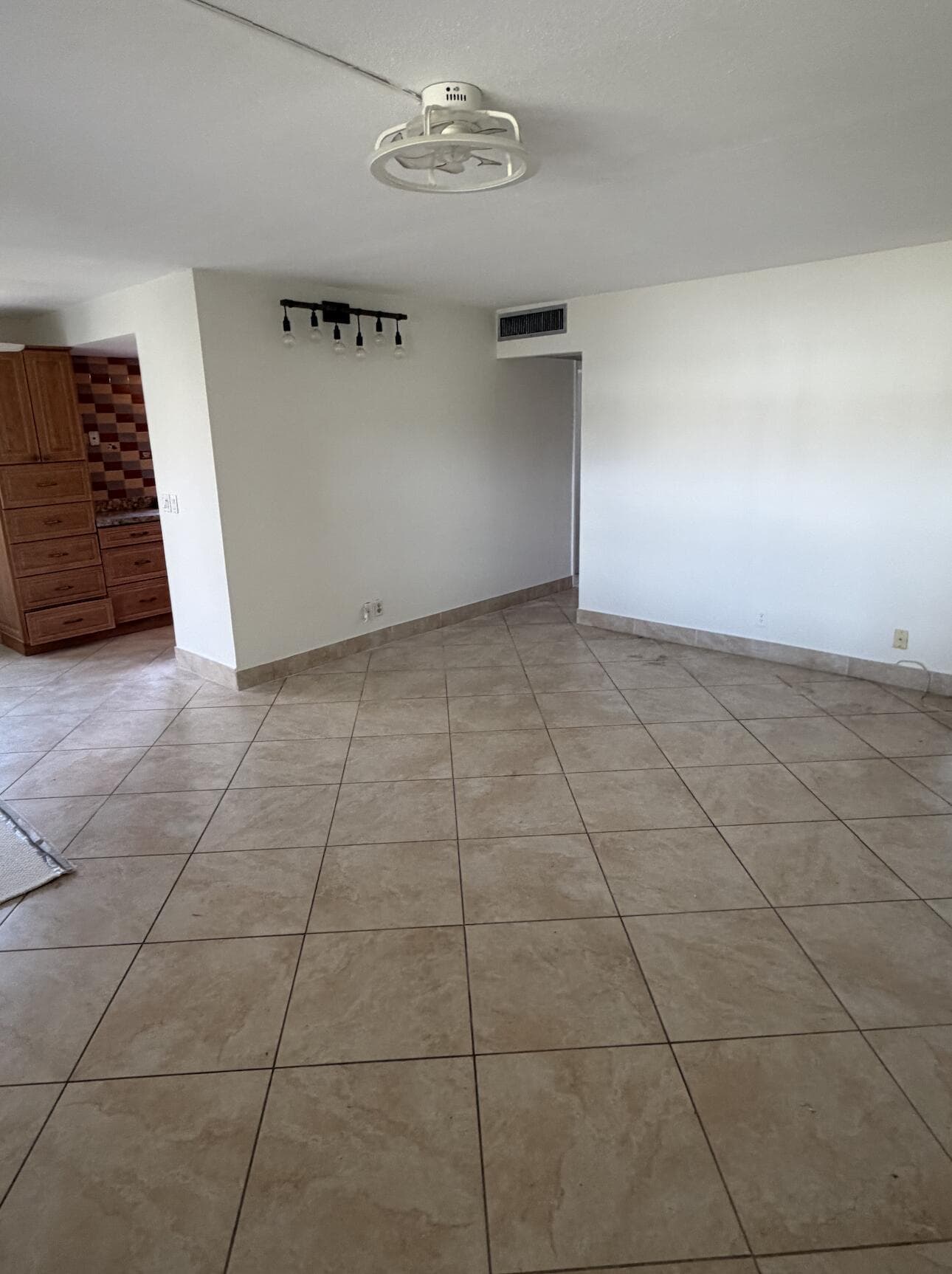 157 Saxony D, Delray Beach, FL 33446 — photo 4 of 20