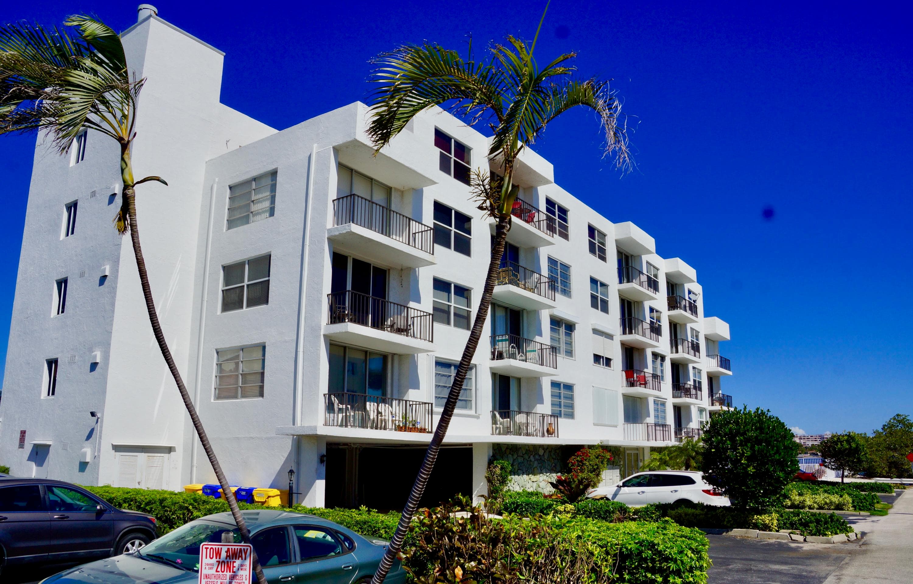 301 Croton Avenue 406, Lantana, FL 33462 — photo 1 of 21
