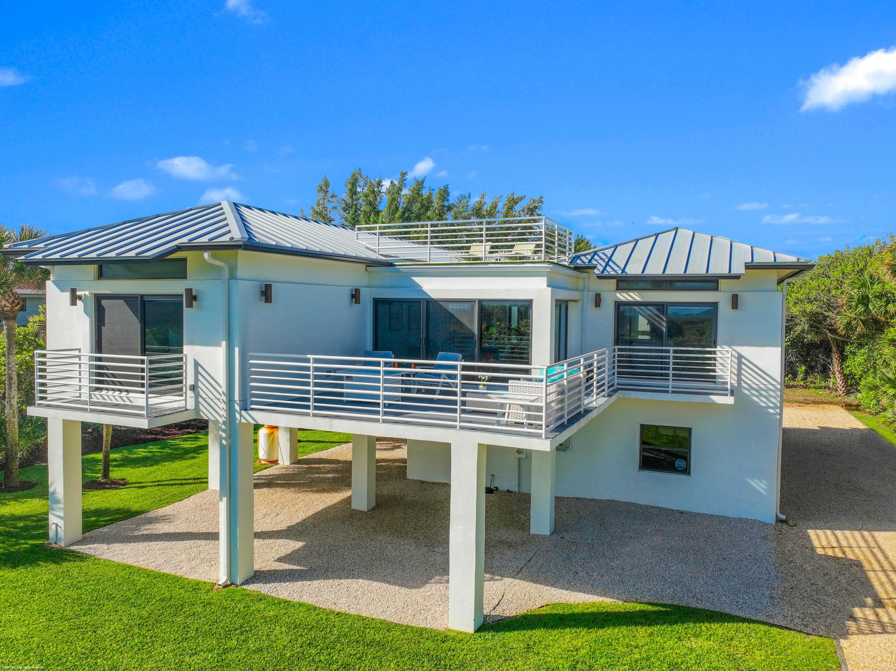 116 N Beach Road, Jupiter Island, FL 33455 — photo 1 of 42