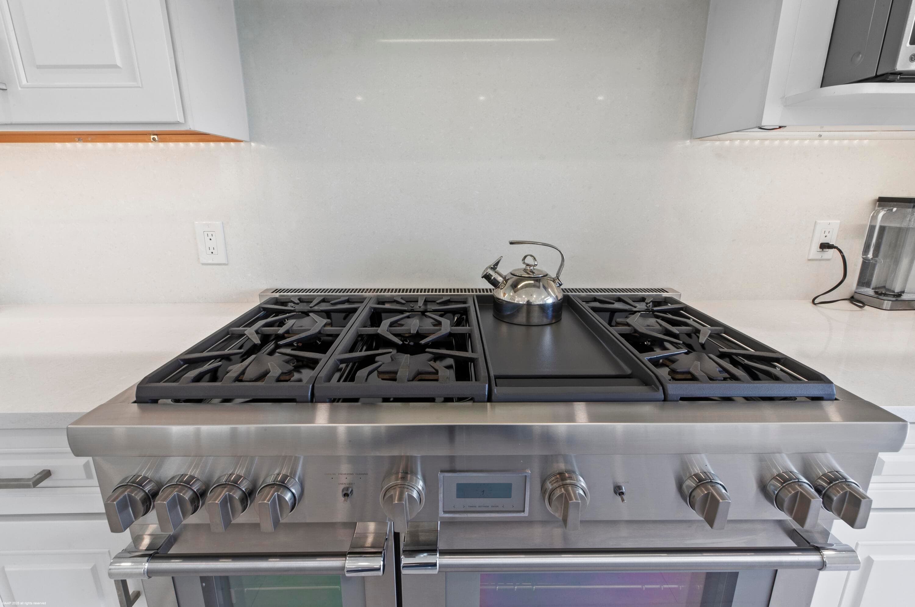 116 N Beach Road, Jupiter Island, FL 33455 — photo 16 of 42