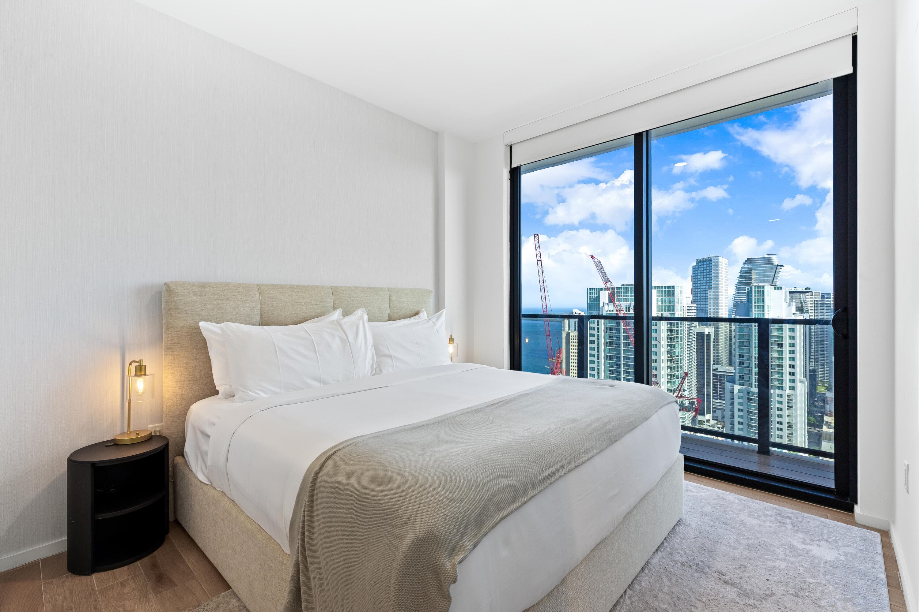 398 NE 5th Street 4618, Miami, FL 33132 — photo 15 of 80