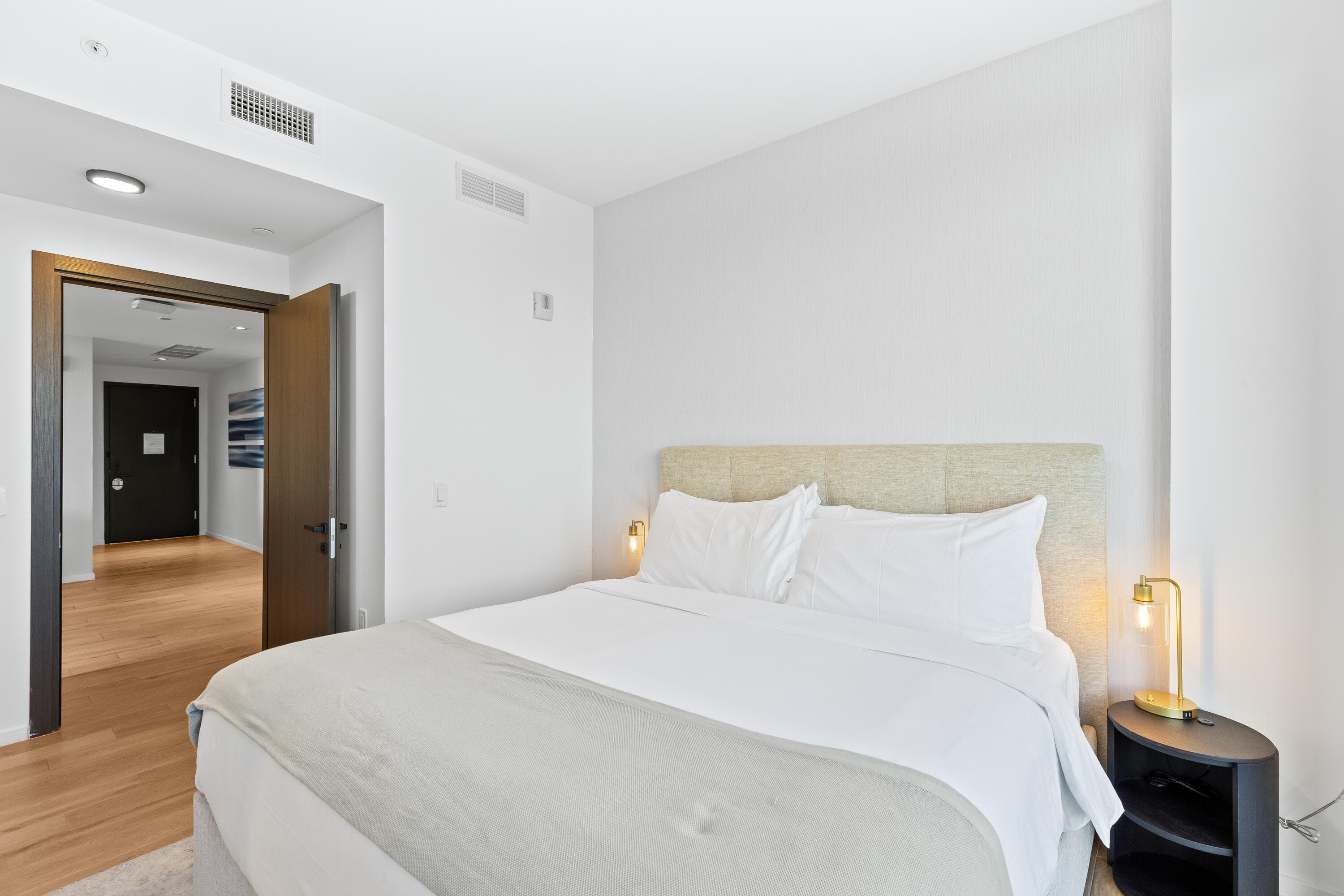 398 NE 5th Street 4618, Miami, FL 33132 — photo 25 of 80